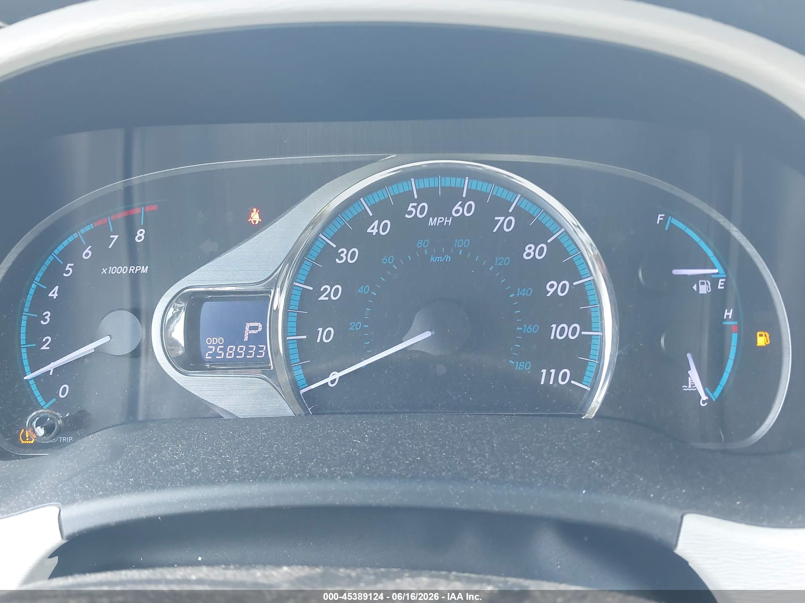 2011 Toyota Sienna Xle V6 Белый vin: 5TDYK3DCXBS127969