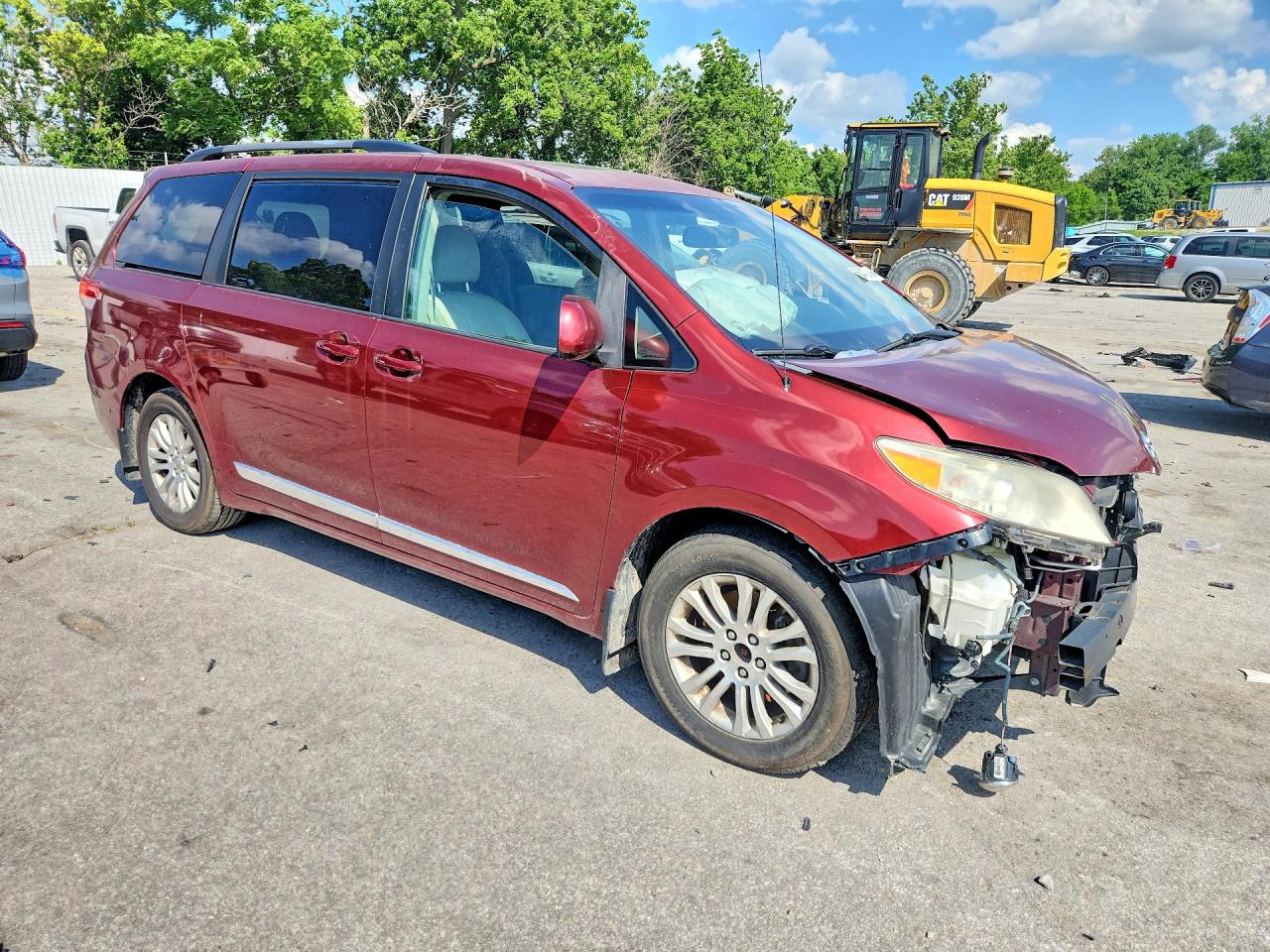 2011 Toyota Sienna Xle 8-passenger Темно-бордовый vin: 5TDYK3DCXBS157375