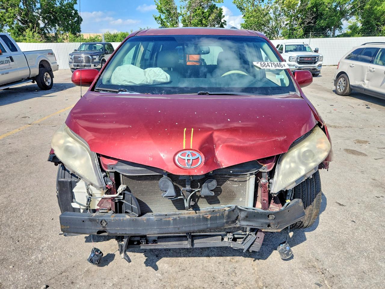 2011 Toyota Sienna Xle 8-passenger Темно-бордовый vin: 5TDYK3DCXBS157375
