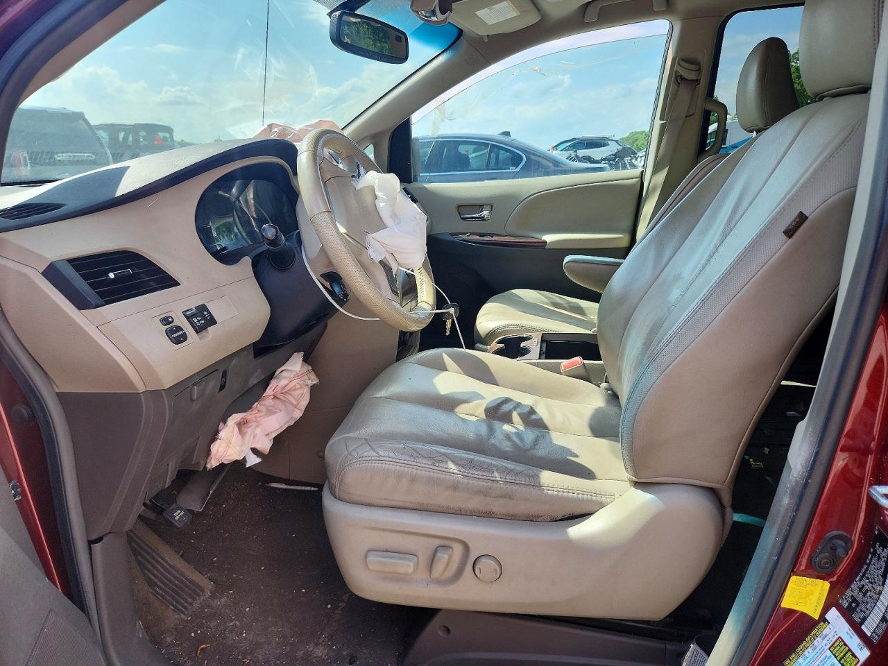 2011 Toyota Sienna Xle 8-passenger Темно-бордовый vin: 5TDYK3DCXBS157375