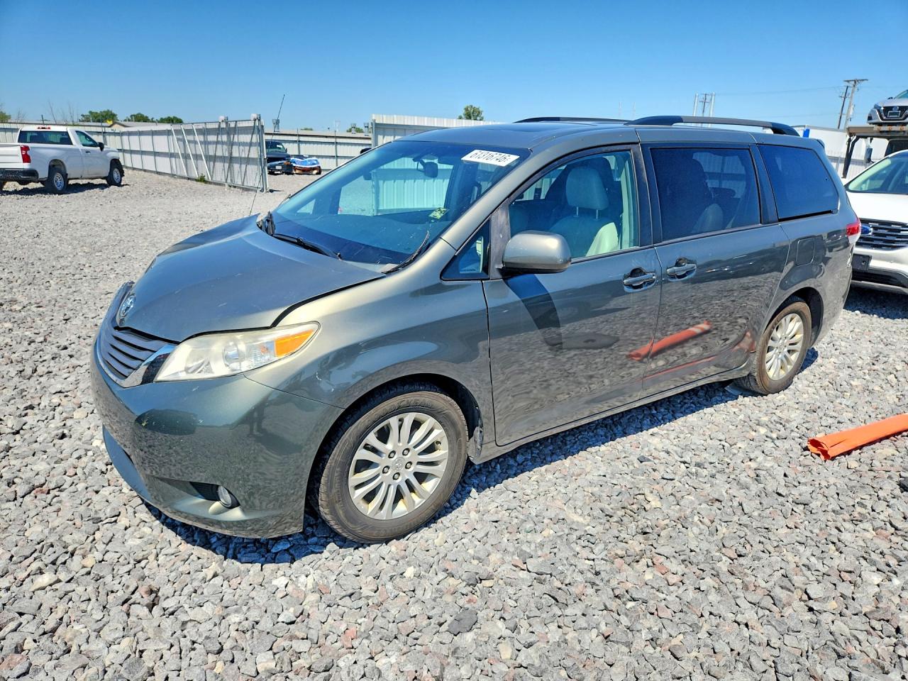 2012 Toyota Sienna Xle 8-passenger Green vin: 5TDYK3DCXCS197859
