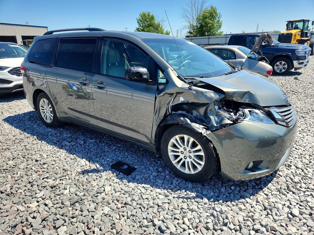 2012 Toyota Sienna Xle 8-passenger Green vin: 5TDYK3DCXCS197859