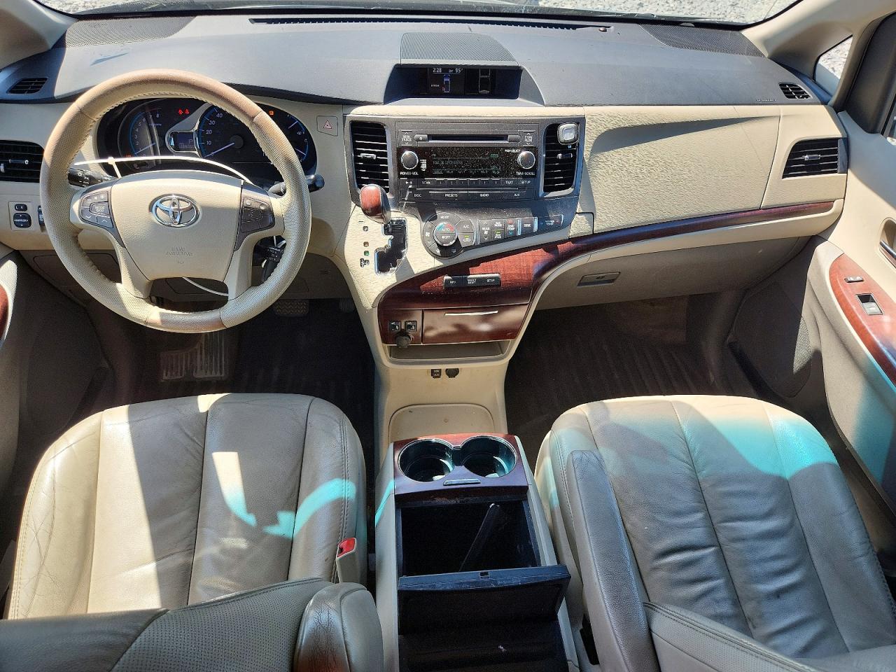 2012 Toyota Sienna Xle 8-passenger Green vin: 5TDYK3DCXCS197859