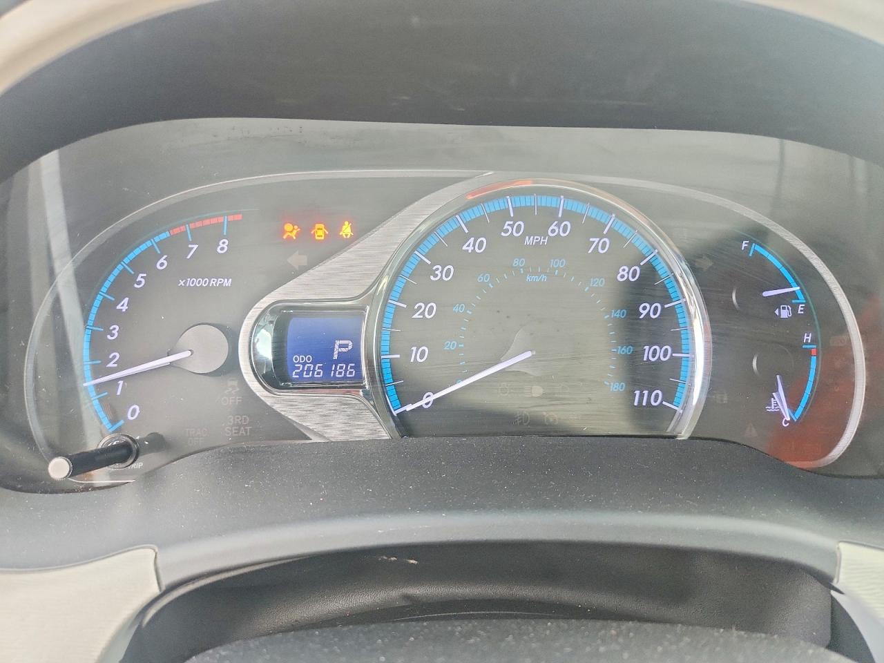 2012 Toyota Sienna Xle 8-passenger White vin: 5TDYK3DCXCS208424