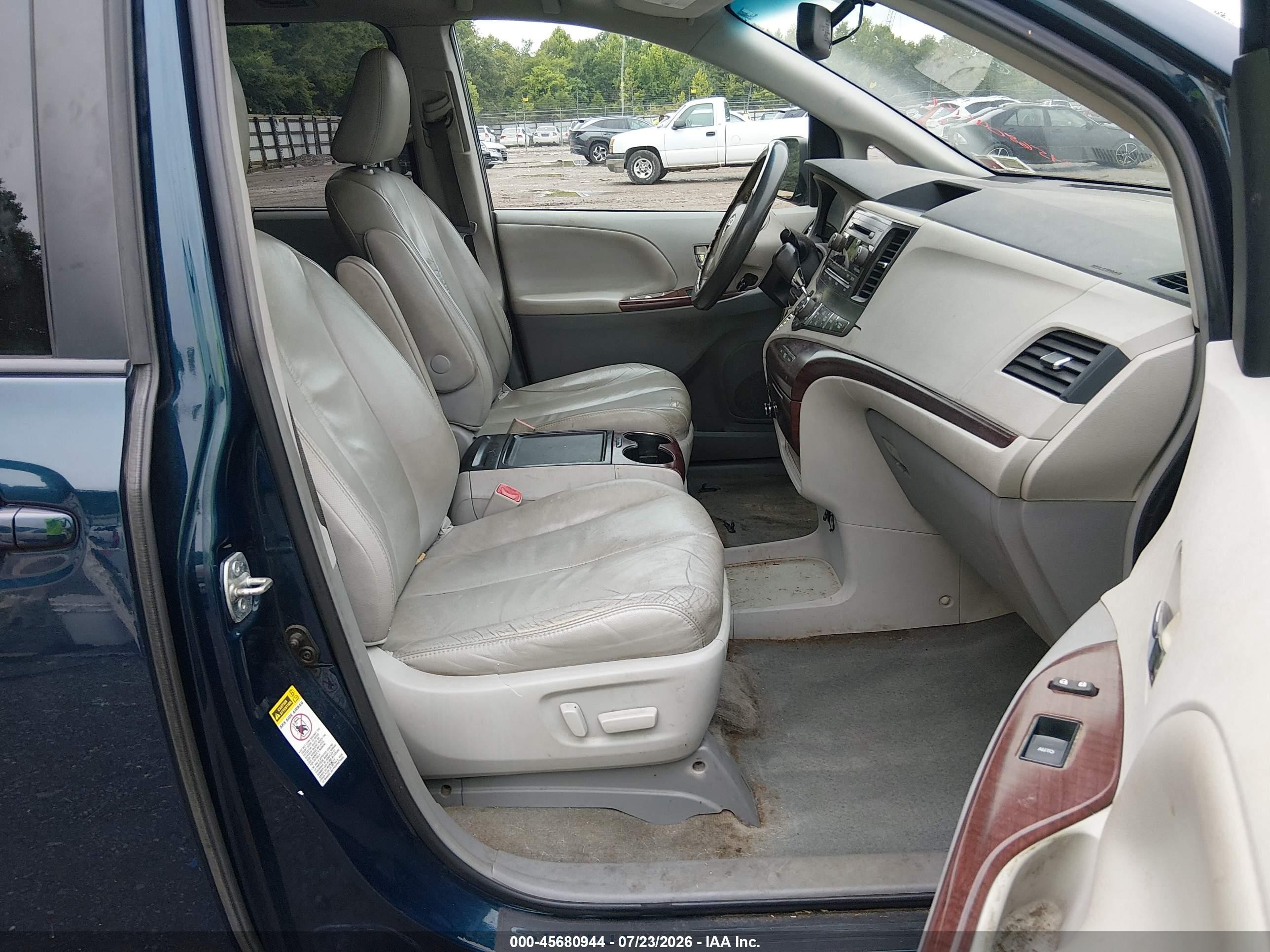 2012 Toyota Sienna Xle V6 8 Passenger Blue vin: 5TDYK3DCXCS236059