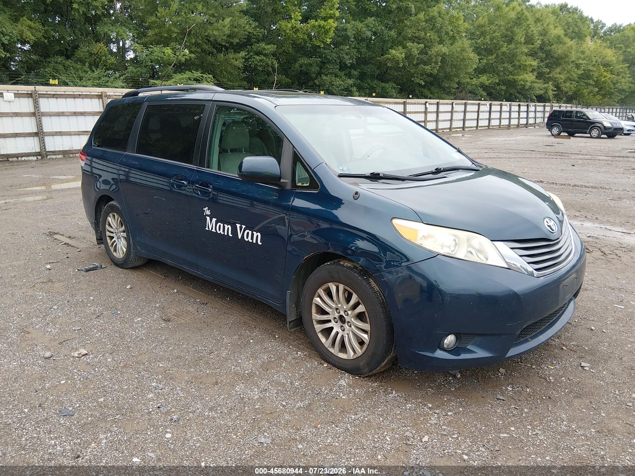2012 Toyota Sienna Xle V6 8 Passenger Синий vin: 5TDYK3DCXCS236059