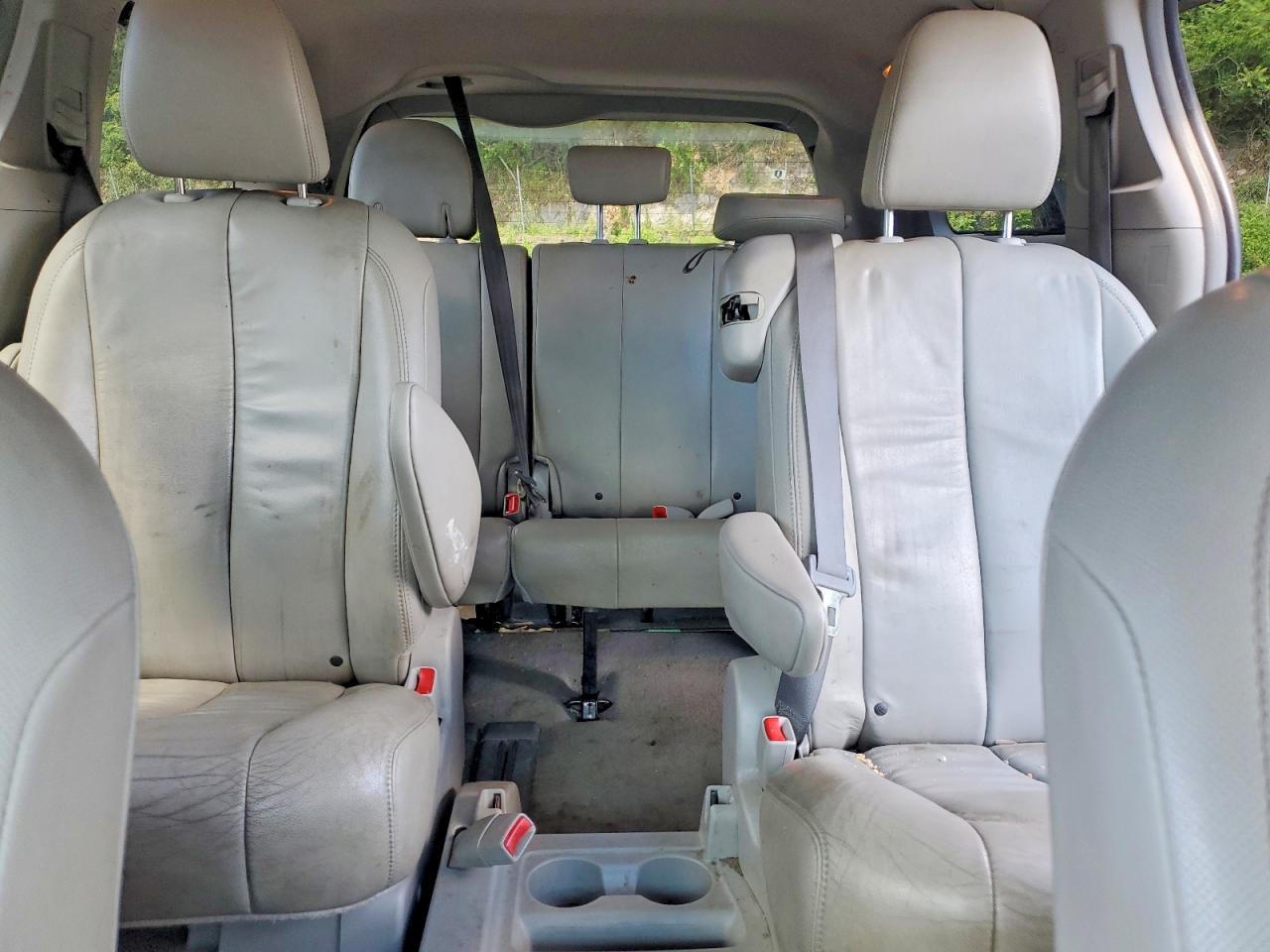 2012 Toyota Sienna Xle 8-passenger Gray vin: 5TDYK3DCXCS266579