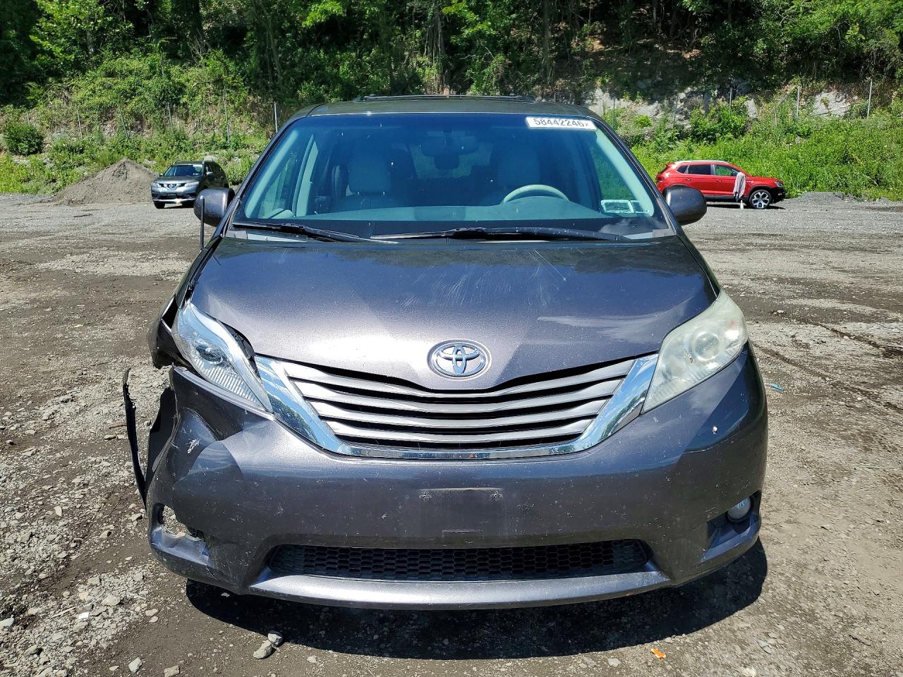2012 Toyota Sienna Xle 8-passenger Gray vin: 5TDYK3DCXCS266579
