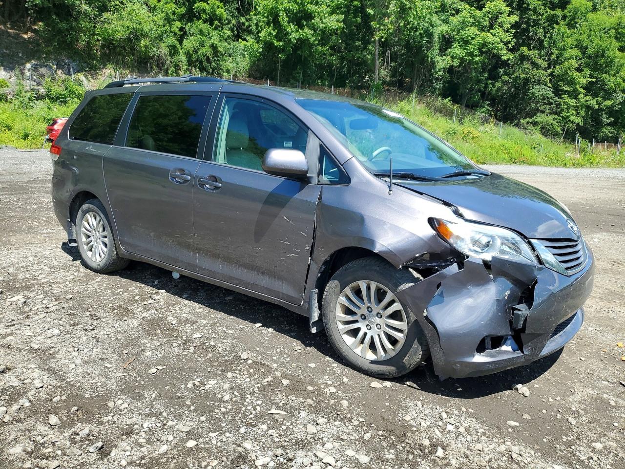 2012 Toyota Sienna Xle 8-passenger Gray vin: 5TDYK3DCXCS266579