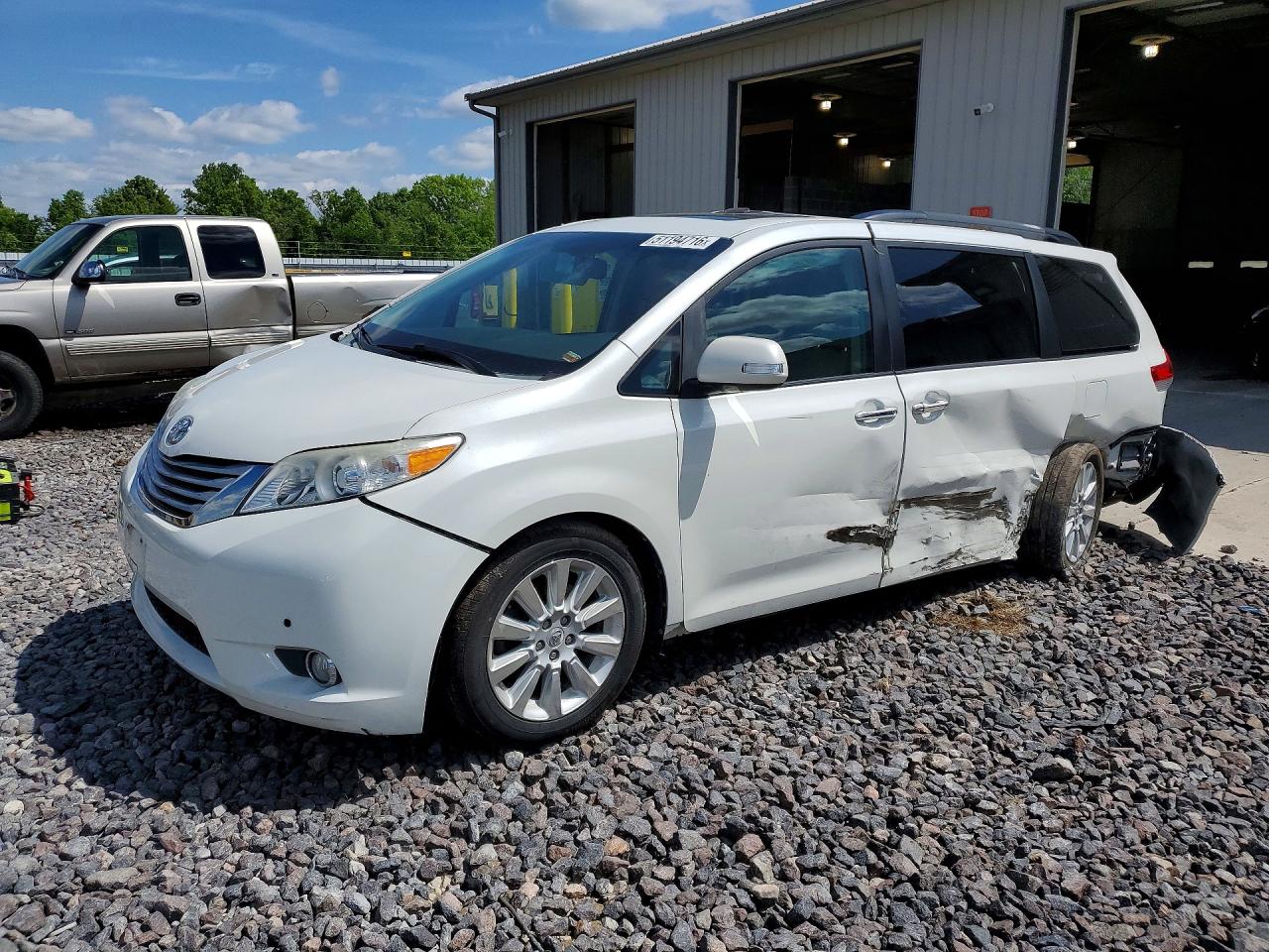 2013 Toyota Seinna White vin: 5TDYK3DCXDS283853