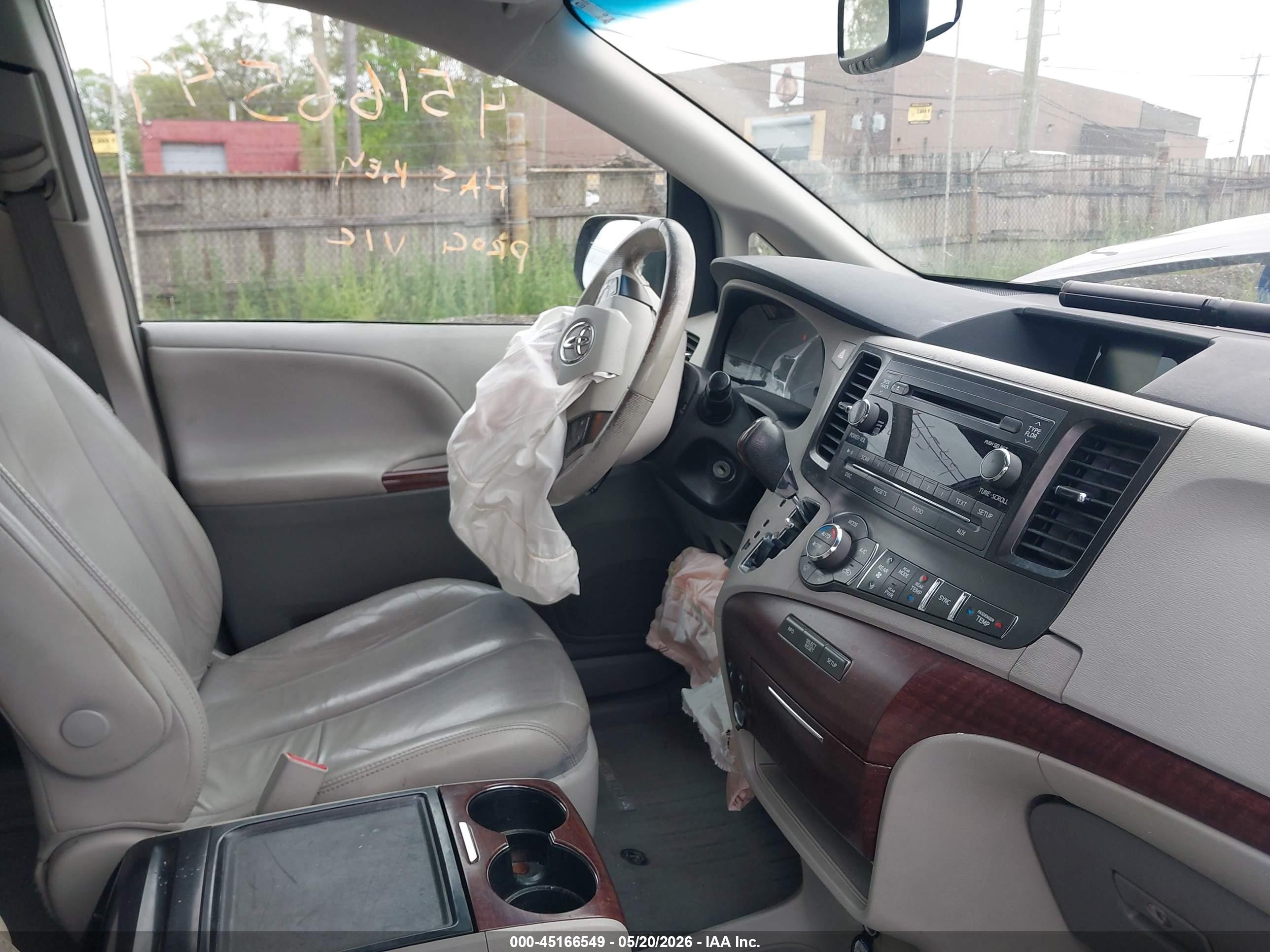 2013 Toyota Sienna Xle V6 8 Passenger Gray vin: 5TDYK3DCXDS288597