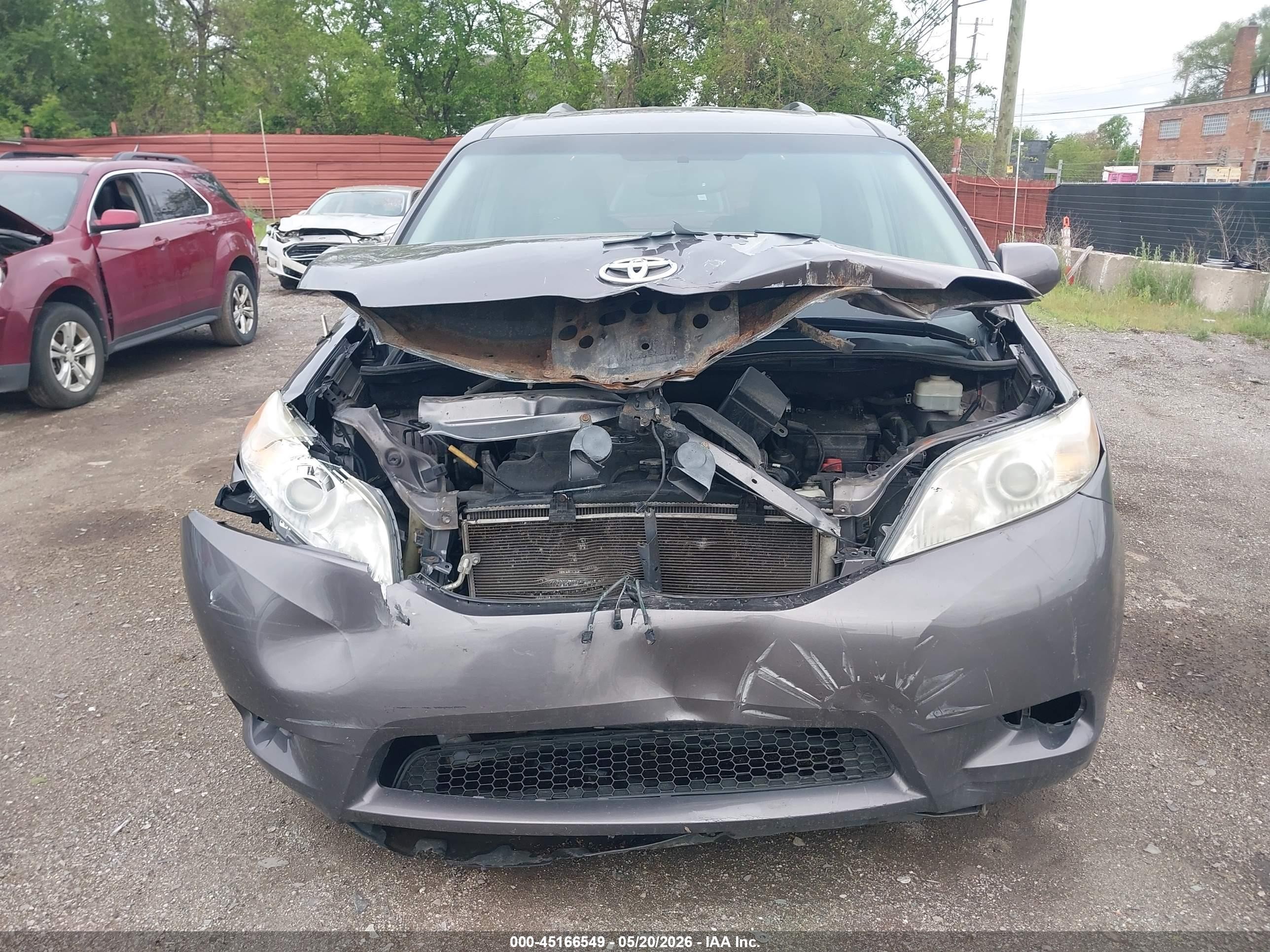 2013 Toyota Sienna Xle V6 8 Passenger Gray vin: 5TDYK3DCXDS288597