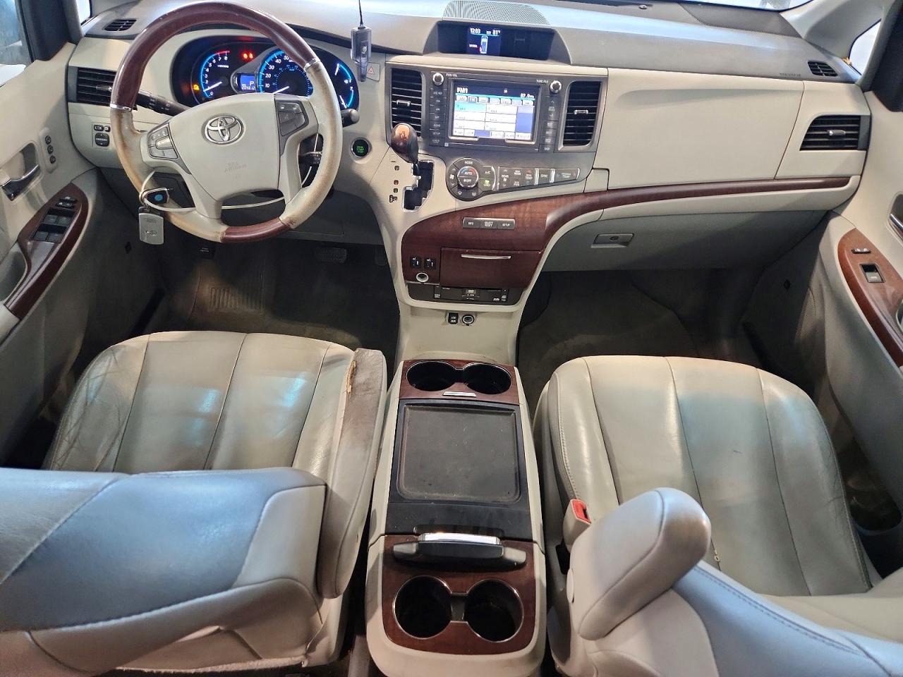 2013 Toyota Sienna Limited 7-passenger Black vin: 5TDYK3DCXDS394497