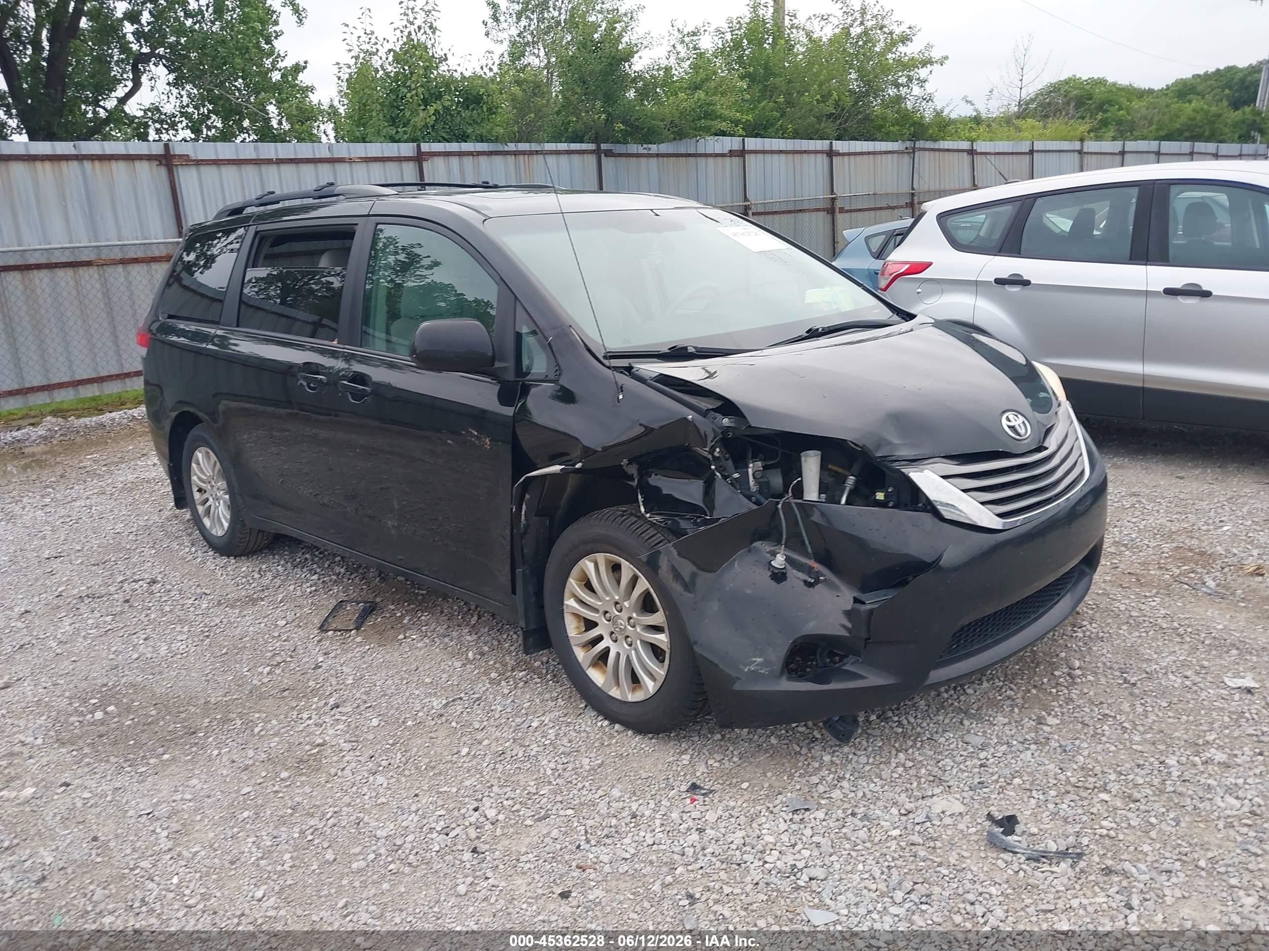 2014 Toyota Sienna Xle V6 8 Passenger Black vin: 5TDYK3DCXES420100