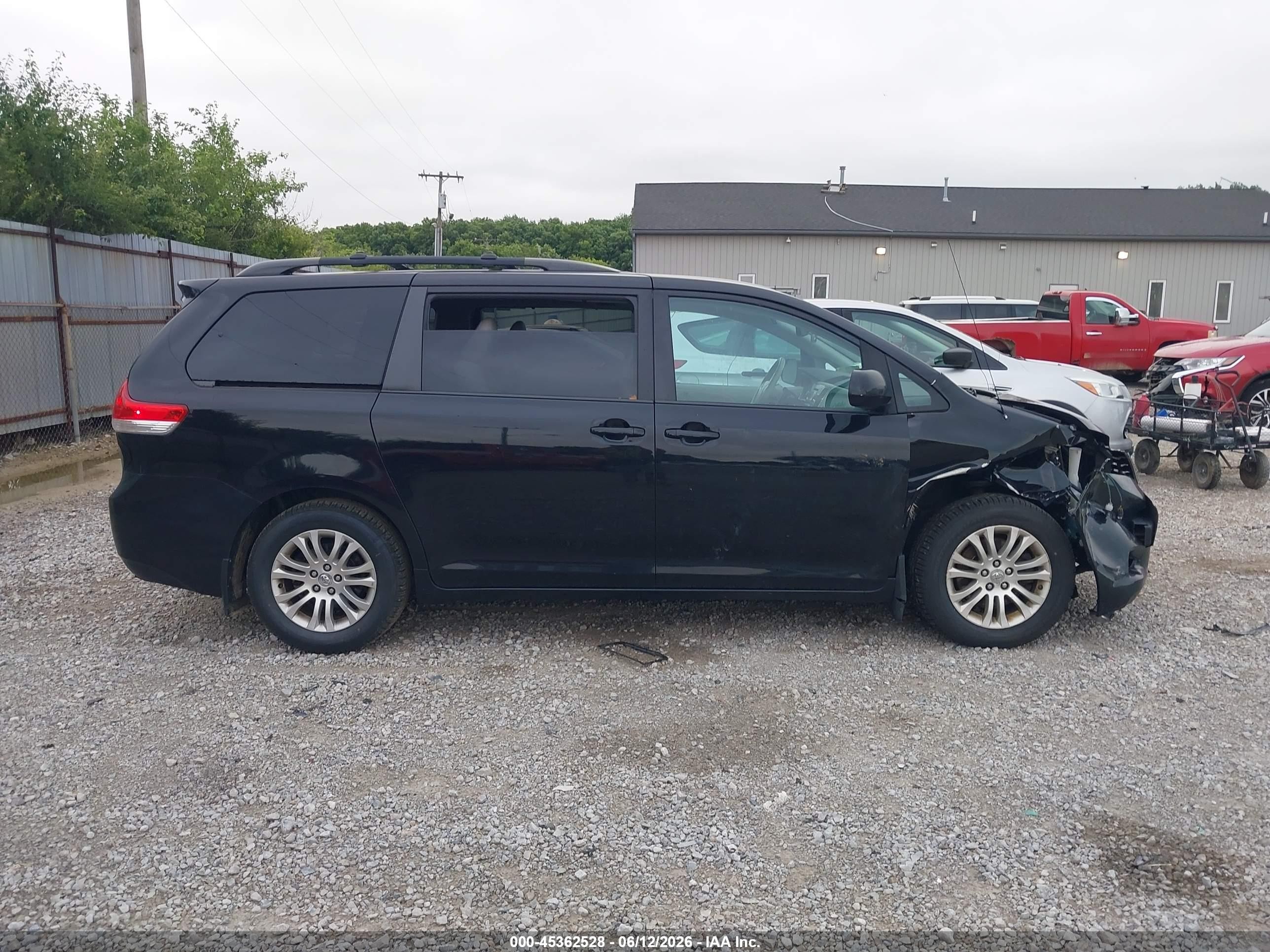 2014 Toyota Sienna Xle V6 8 Passenger Black vin: 5TDYK3DCXES420100