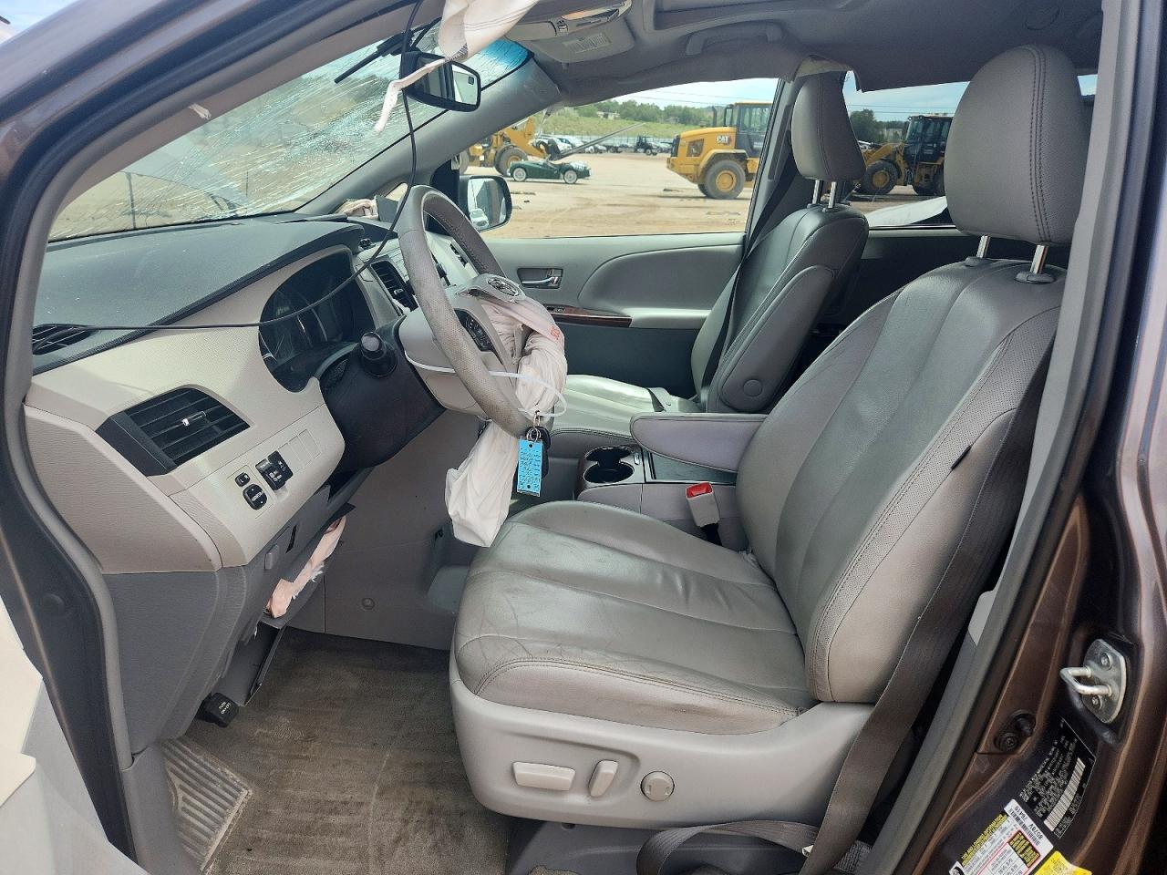2014 Toyota Sienna Xle 8-passenger Серый vin: 5TDYK3DCXES497730