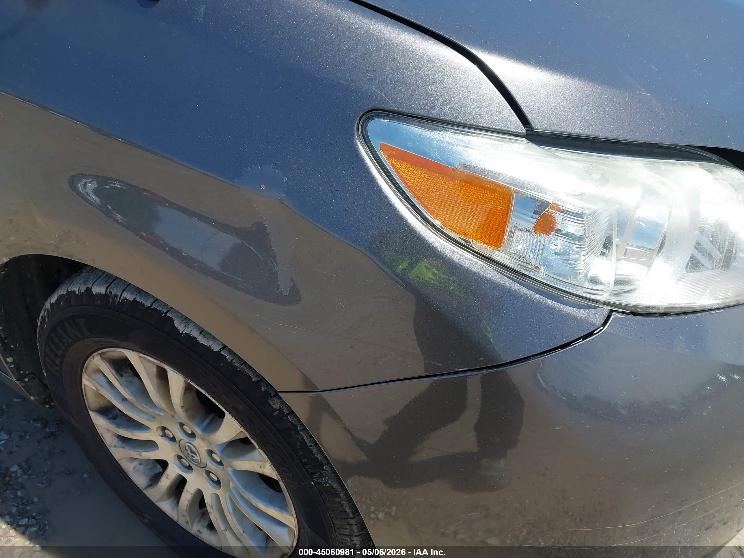 2014 Toyota Sienna Xle V6 8 Passenger Серый vin: 5TDYK3DCXES507849
