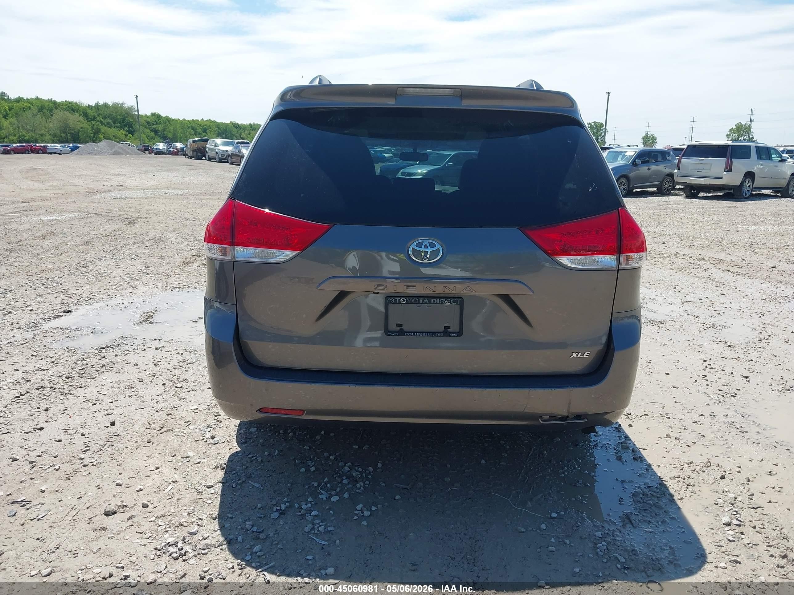 2014 Toyota Sienna Xle V6 8 Passenger Серый vin: 5TDYK3DCXES507849