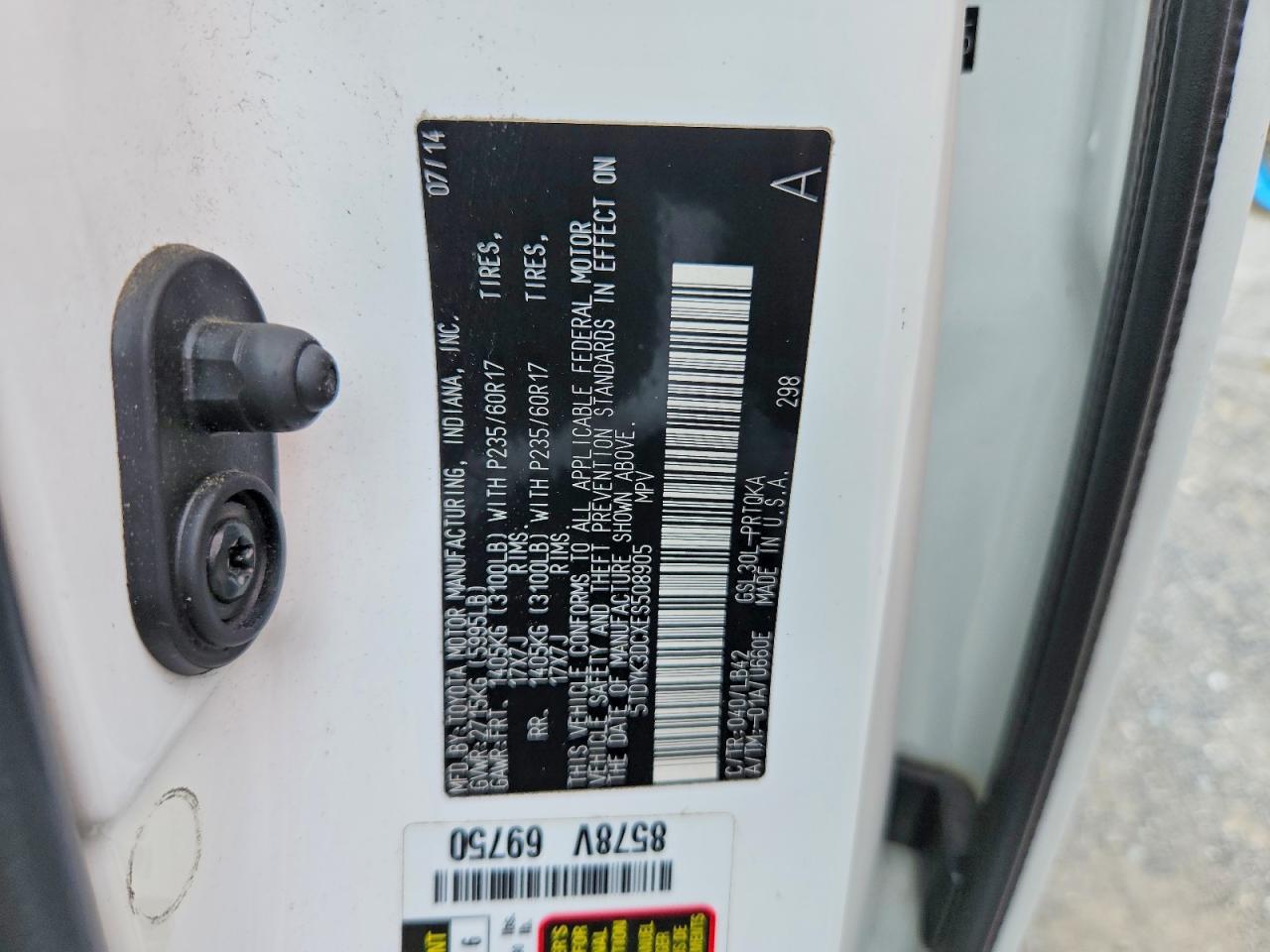 2014 Toyota Sienna Xle 8-passenger White vin: 5TDYK3DCXES508905