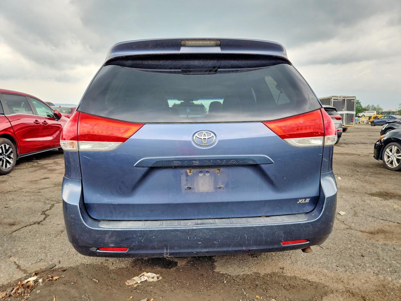 2014 Toyota Sienna Xle 8-passenger Синий vin: 5TDYK3DCXES526949