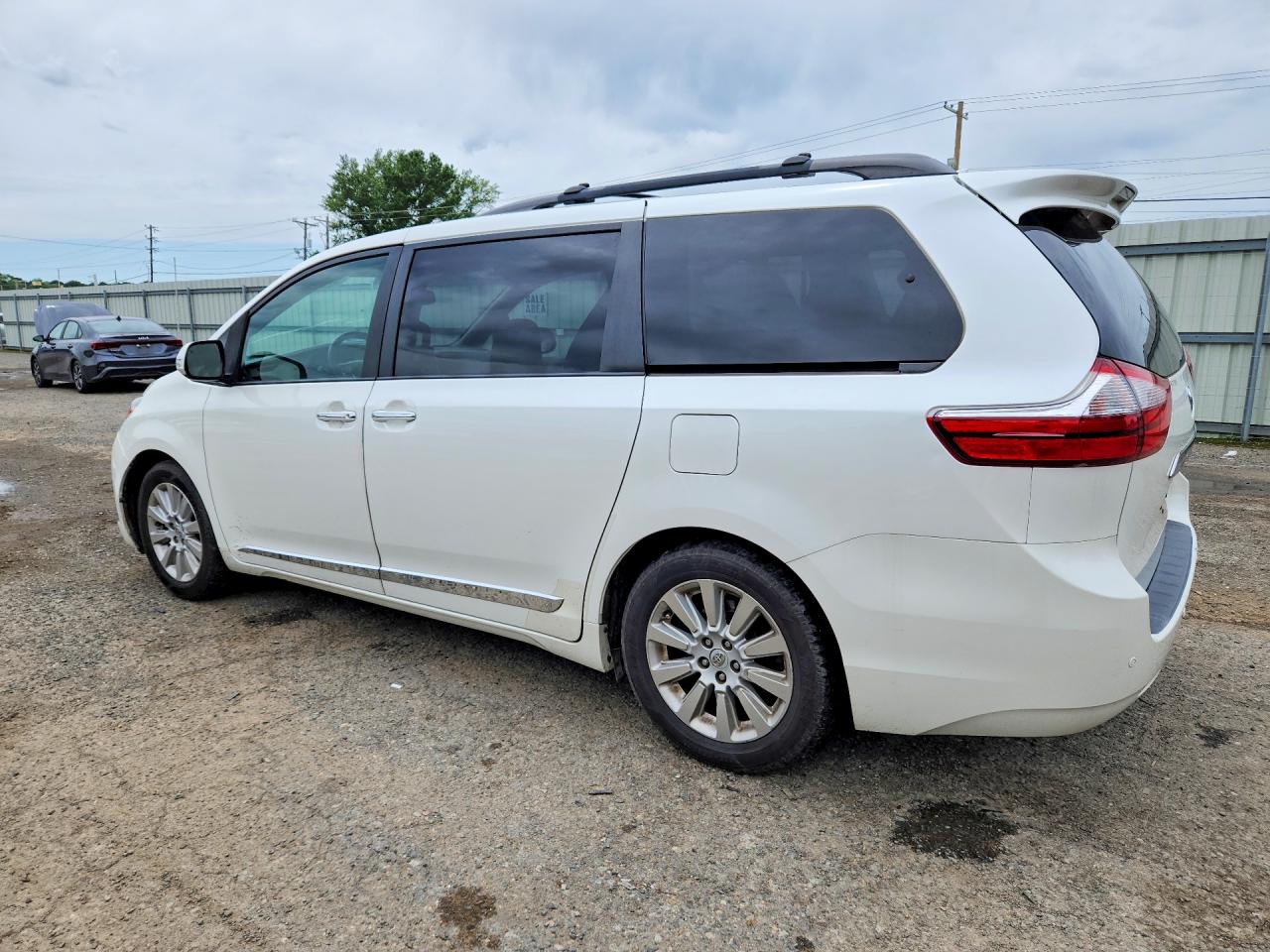 2015 Toyota Sienna Limited Premium 7-passenger White vin: 5TDYK3DCXFS533160