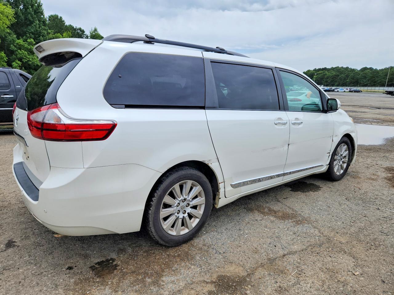 2015 Toyota Sienna Limited Premium 7-passenger White vin: 5TDYK3DCXFS533160