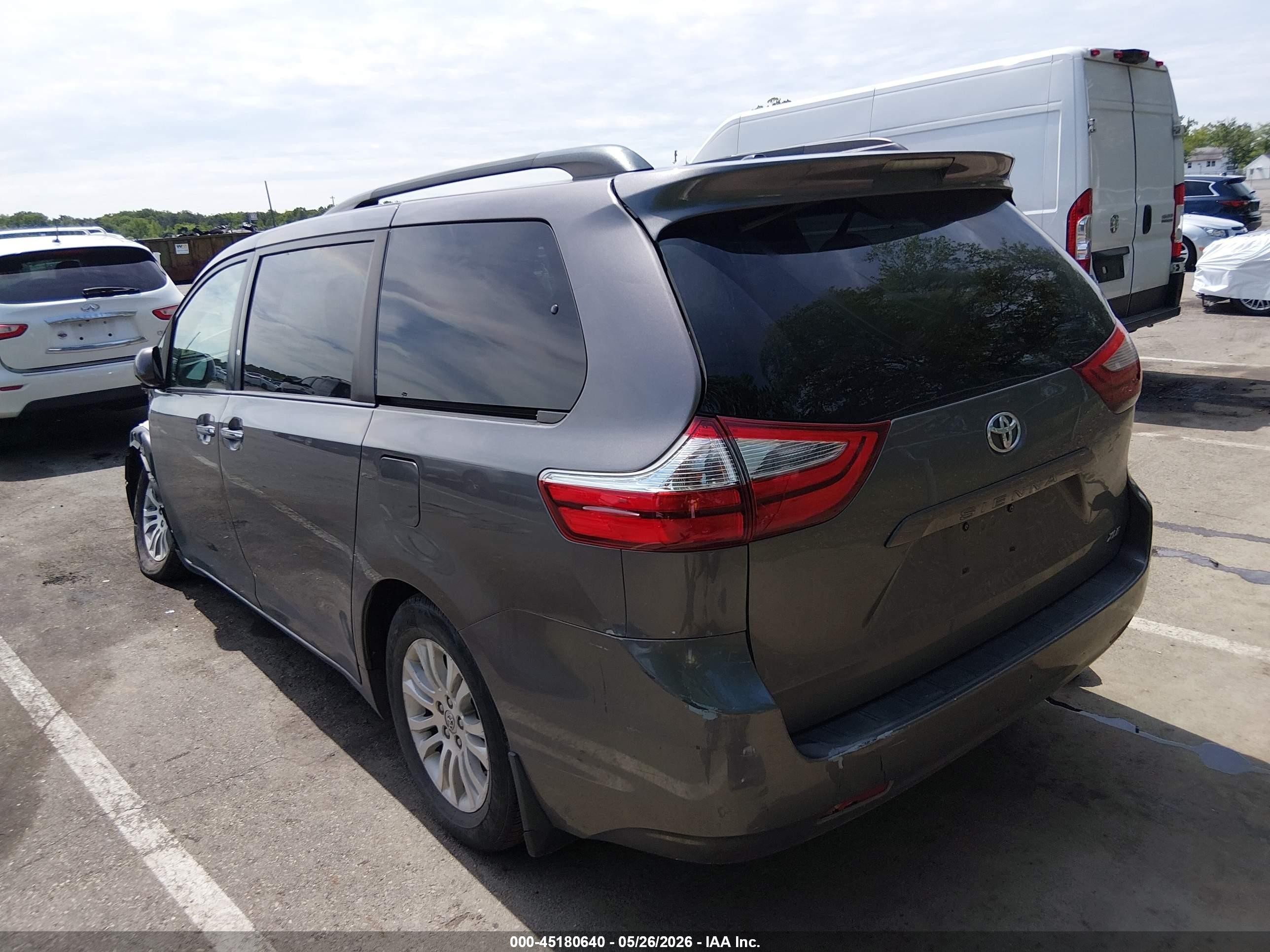 2015 Toyota Sienna Xle 8 Passenger Gray vin: 5TDYK3DCXFS546930