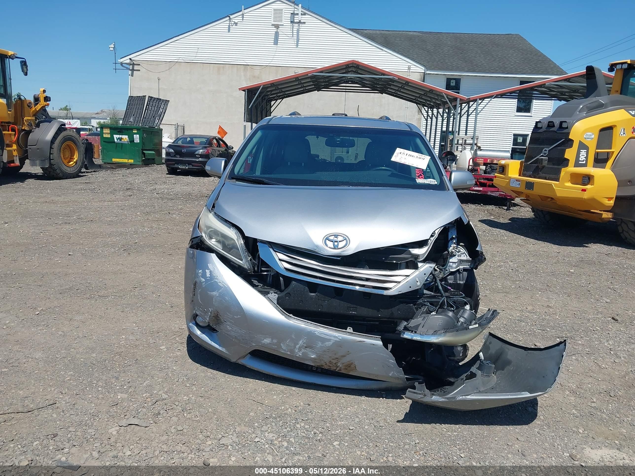2015 Toyota Sienna Limited Premium 7 Passenger Серебряный vin: 5TDYK3DCXFS550136