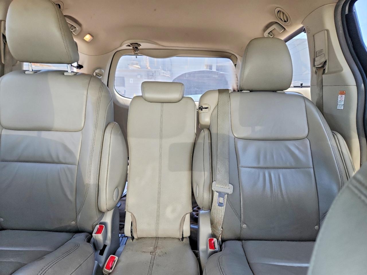 2015 Toyota Sienna Xle 8-passenger Gold vin: 5TDYK3DCXFS555854