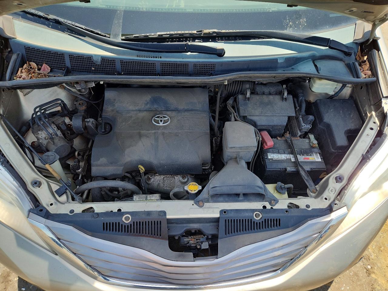 2015 Toyota Sienna Xle 8-passenger Gold vin: 5TDYK3DCXFS555854