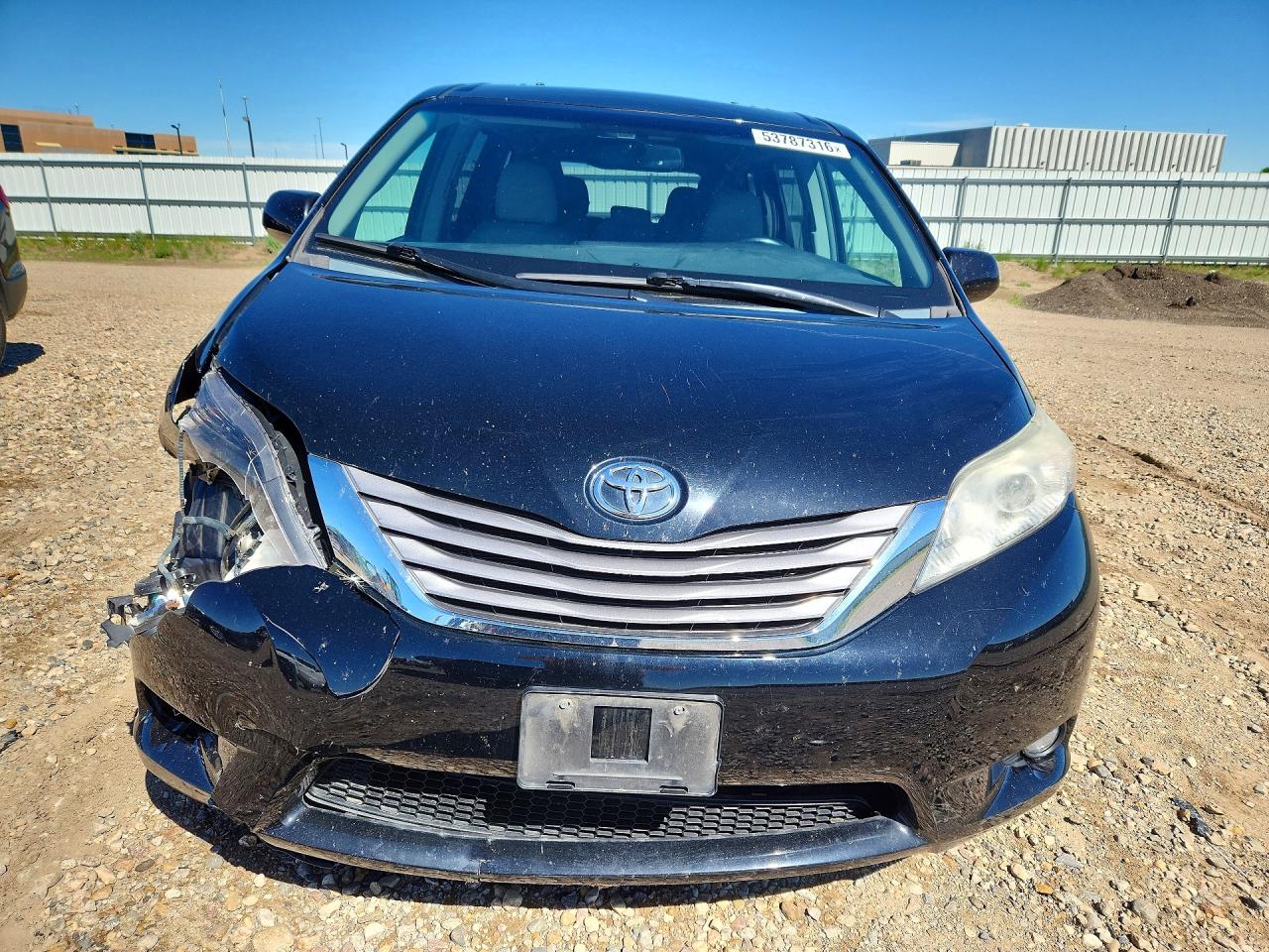 2015 Toyota Sienna Xle 8-passenger Black vin: 5TDYK3DCXFS571083