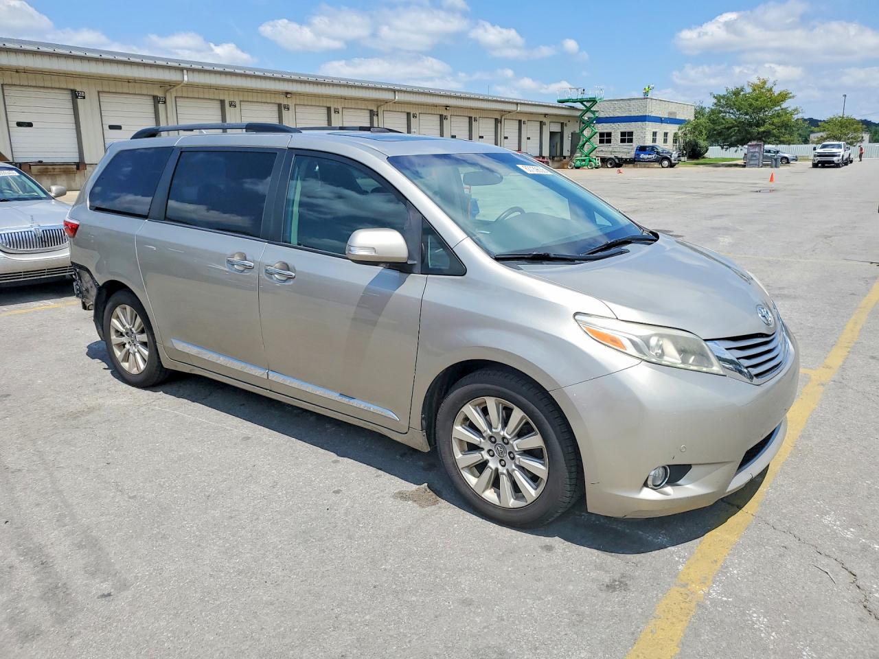 2015 Toyota Sienna Limited Premium 7-passenger Желто-коричневый vin: 5TDYK3DCXFS653217