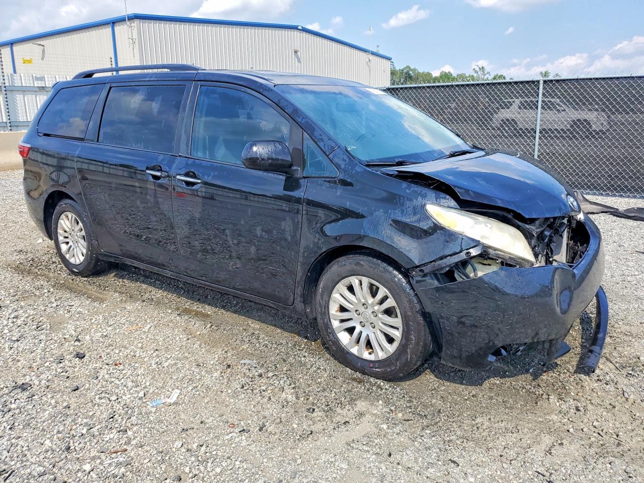 2015 Toyota Sienna Xle 8-passenger Черный vin: 5TDYK3DCXFS668526