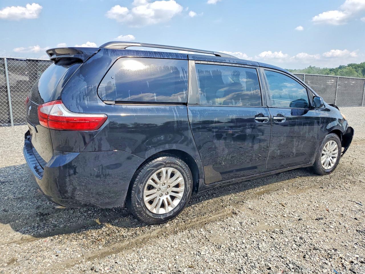2015 Toyota Sienna Xle 8-passenger Черный vin: 5TDYK3DCXFS668526