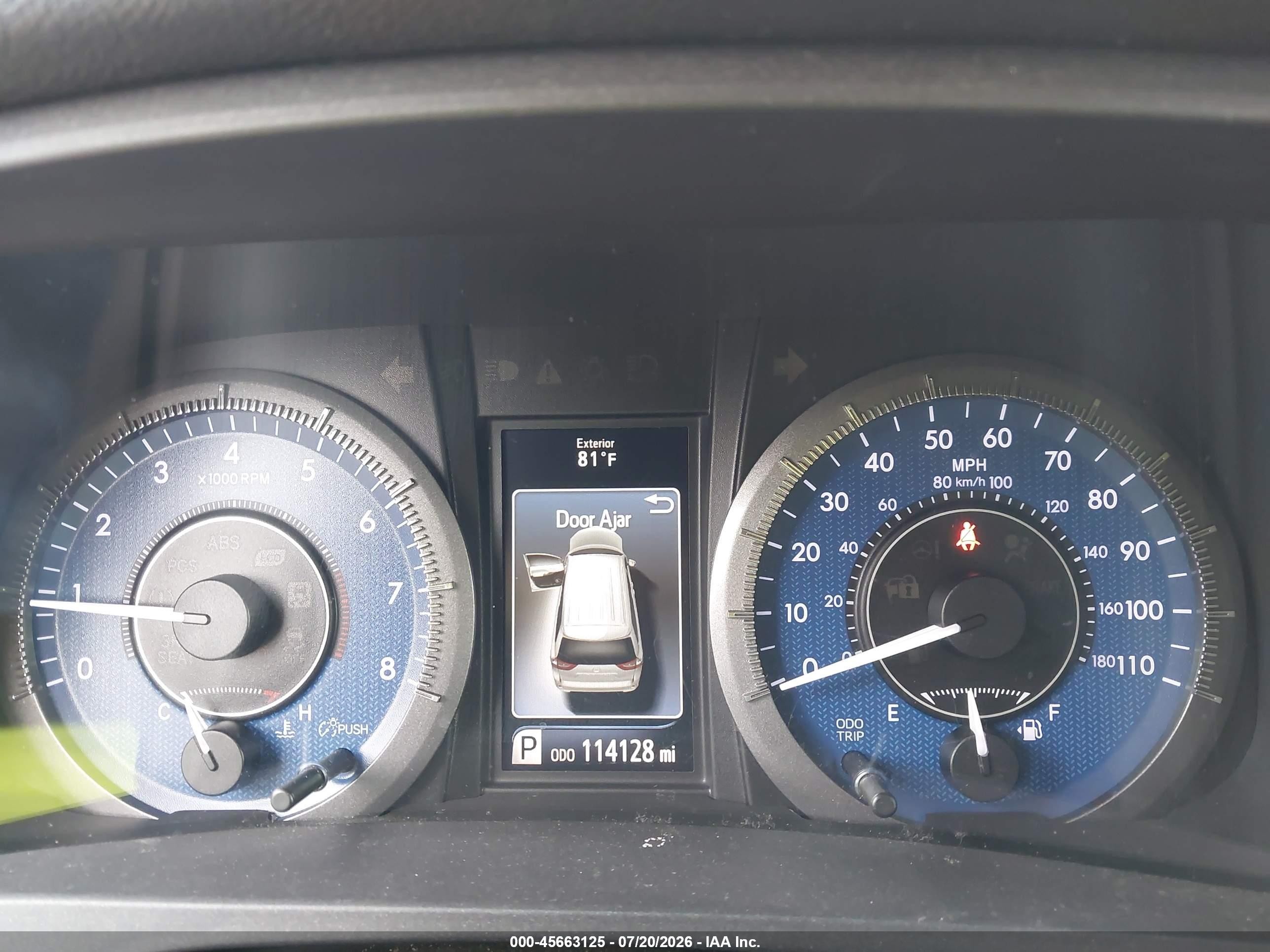 2015 Toyota Sienna Xle 8 Passenger Silver vin: 5TDYK3DCXFS683236