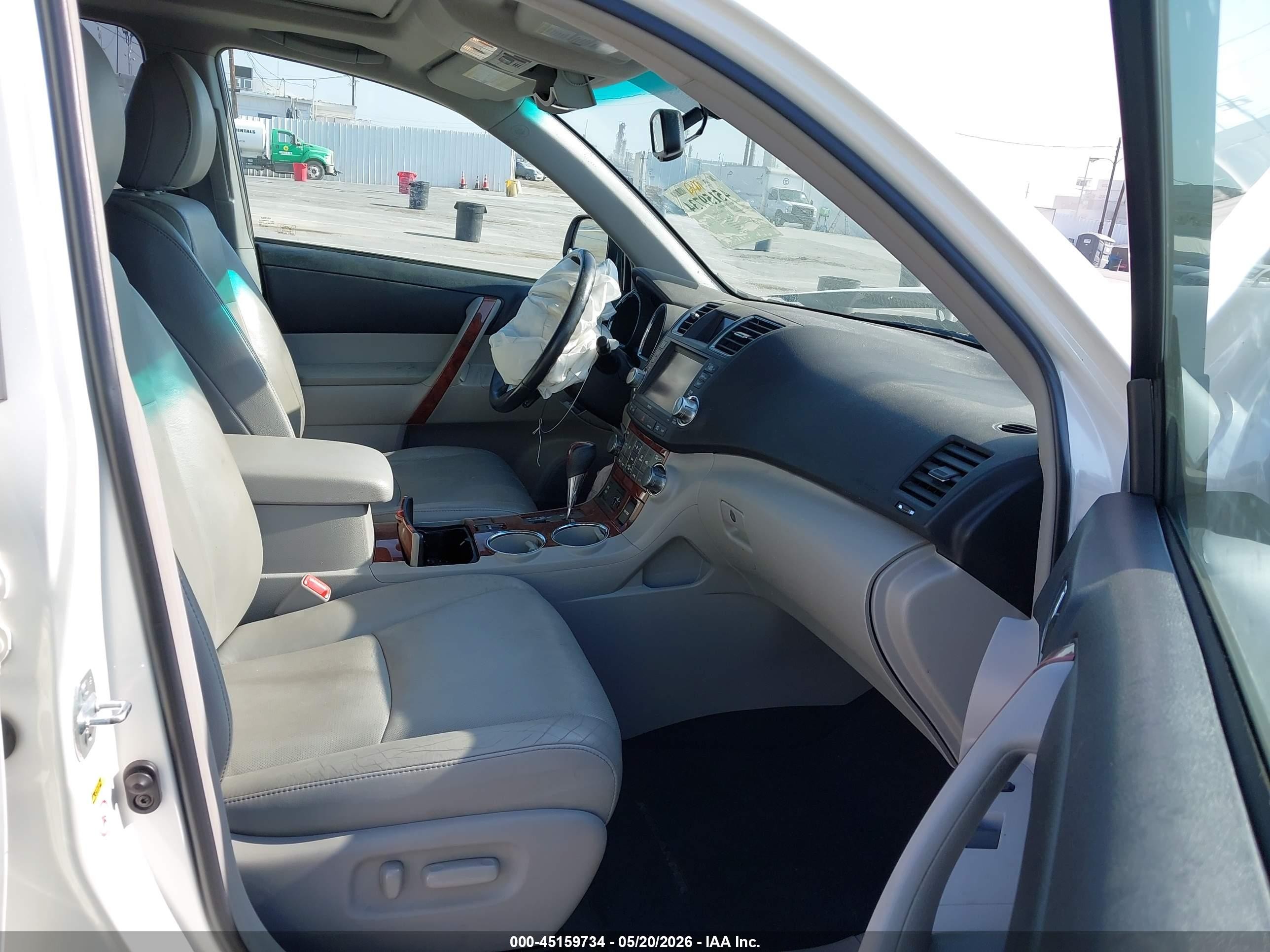 2011 Toyota Highlander Limited V6 White vin: 5TDYK3EH0BS040527