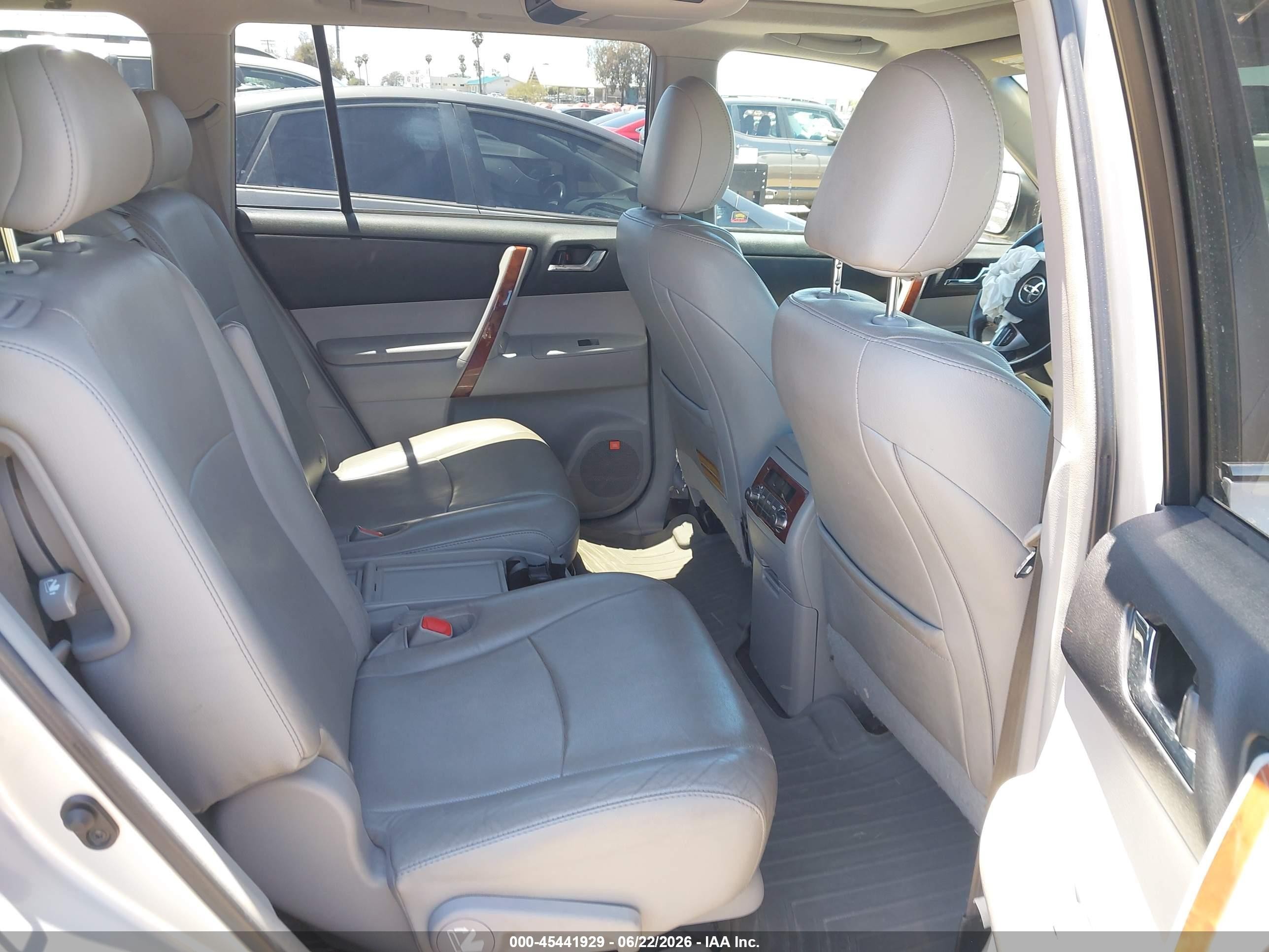 2012 Toyota Highlander Limited V6 Silver vin: 5TDYK3EH1CS063140