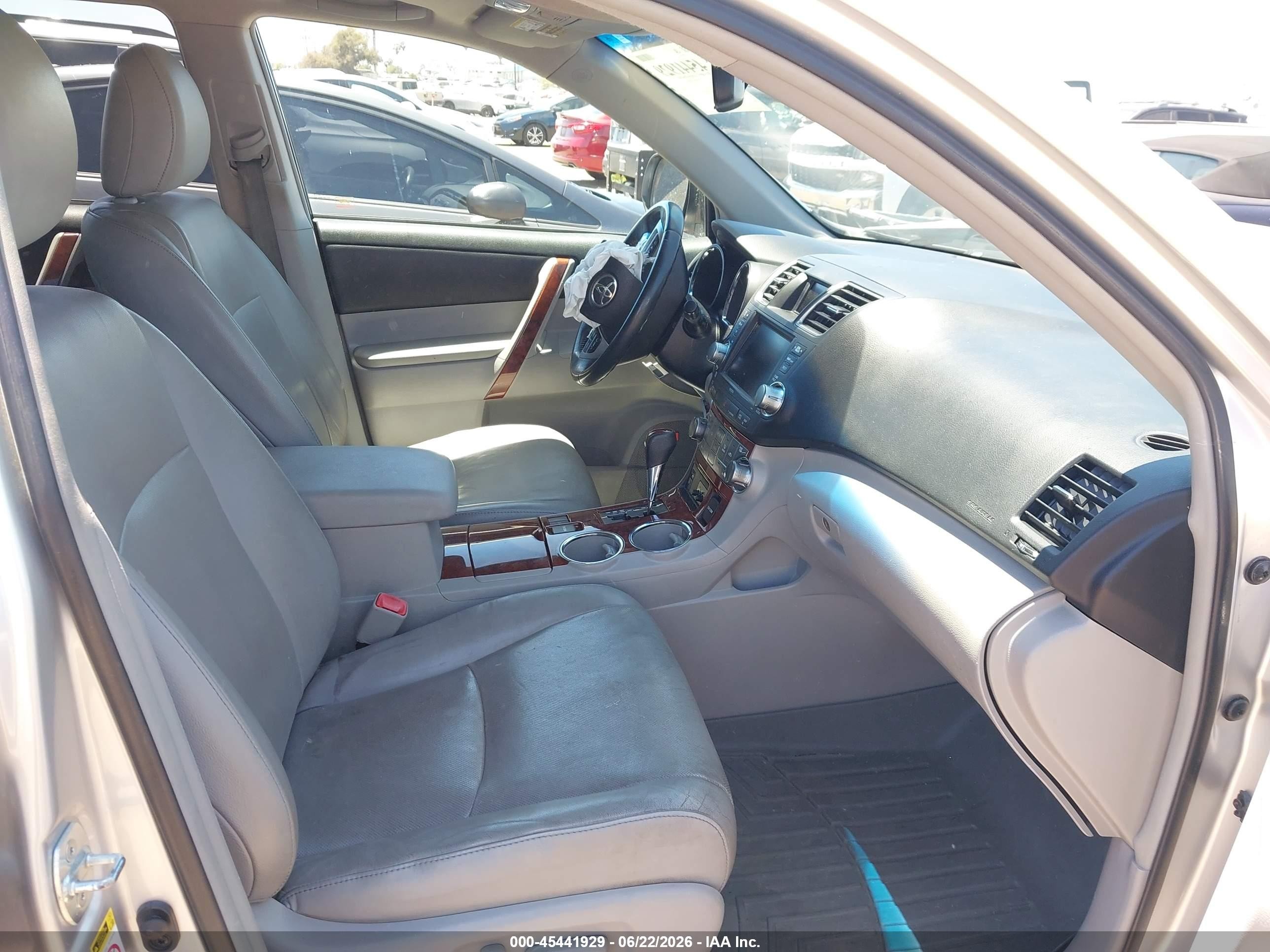 2012 Toyota Highlander Limited V6 Silver vin: 5TDYK3EH1CS063140