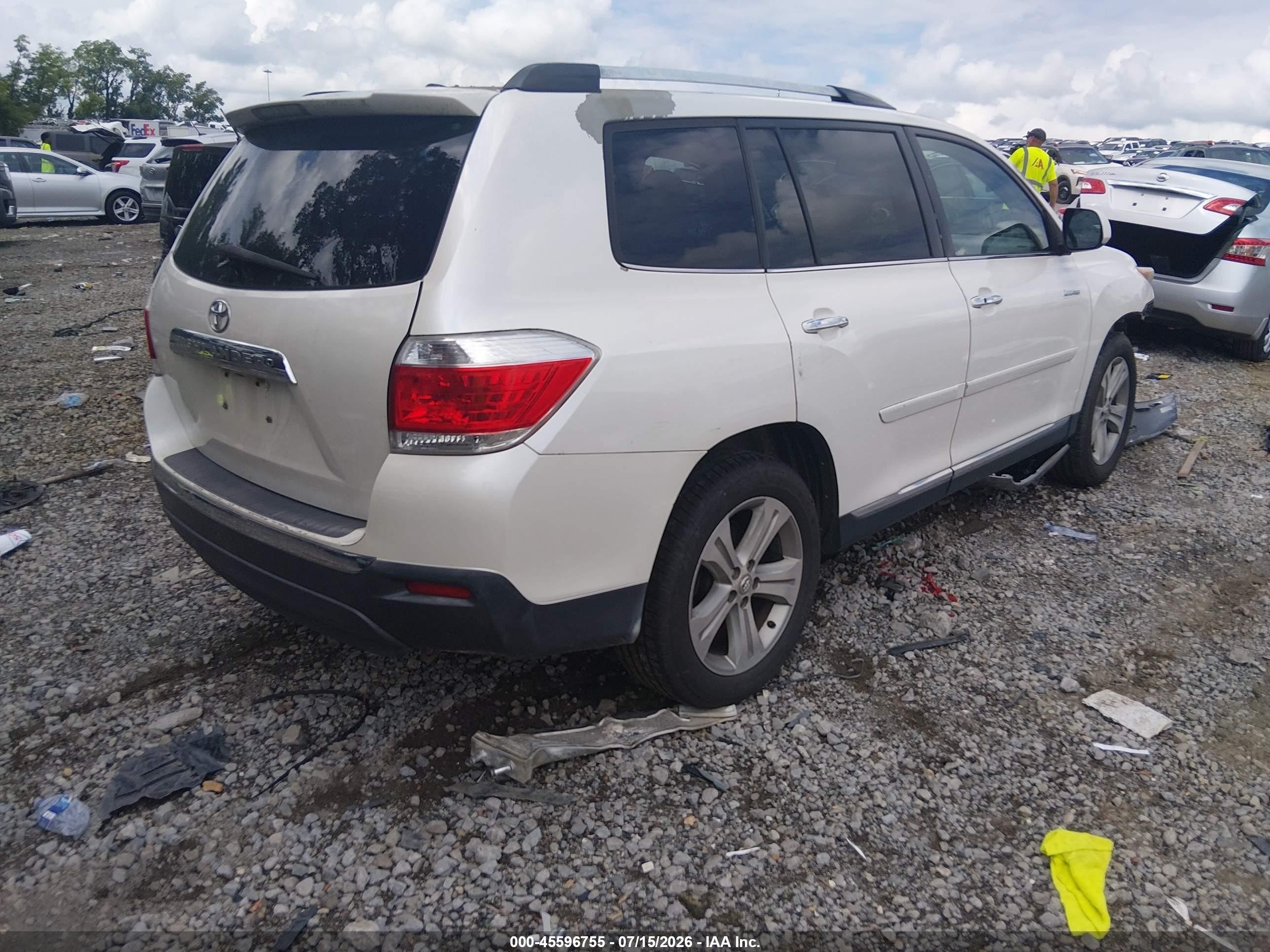 2012 Toyota Highlander Limited V6 White vin: 5TDYK3EH1CS083808