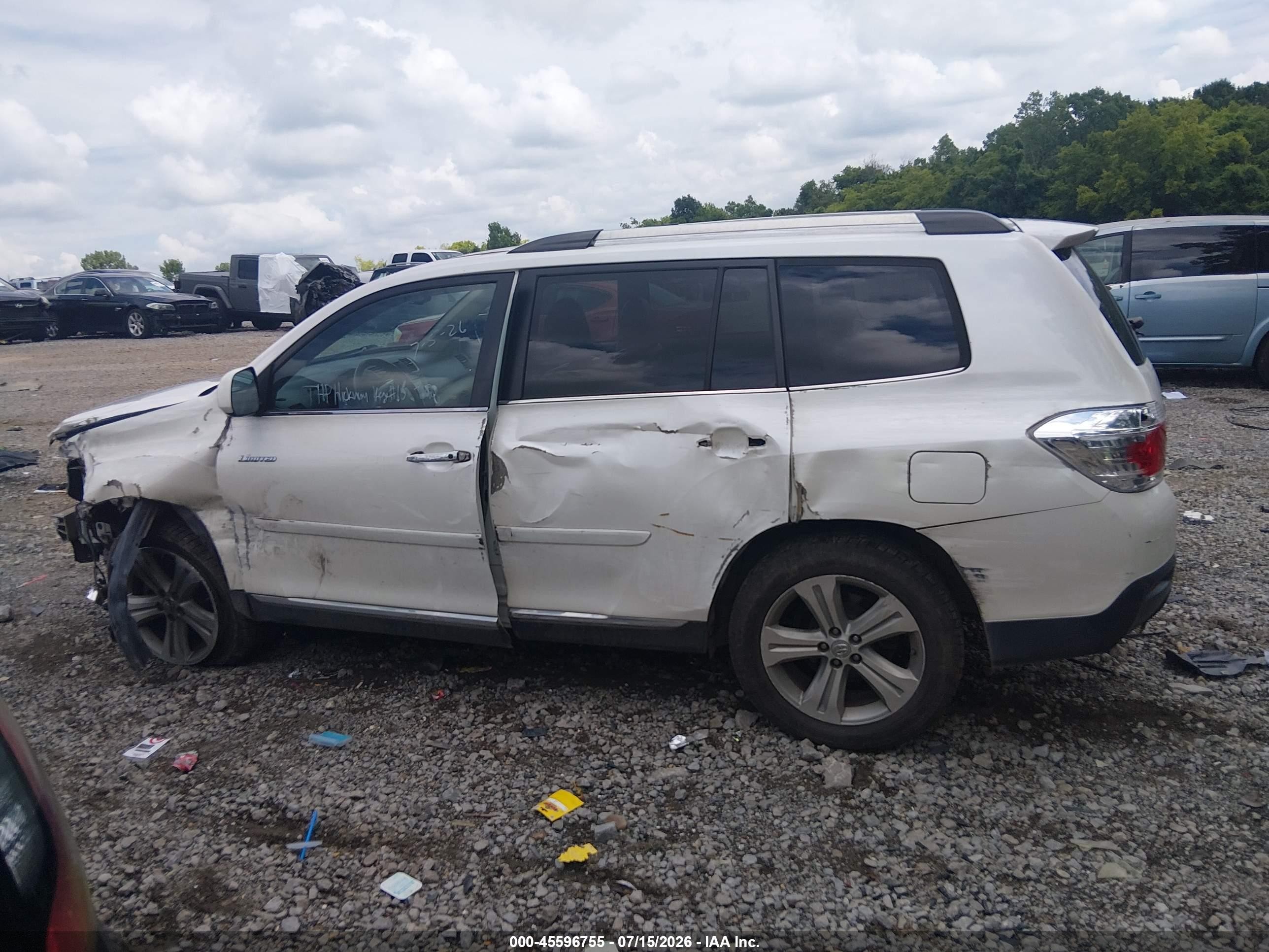 2012 Toyota Highlander Limited V6 White vin: 5TDYK3EH1CS083808
