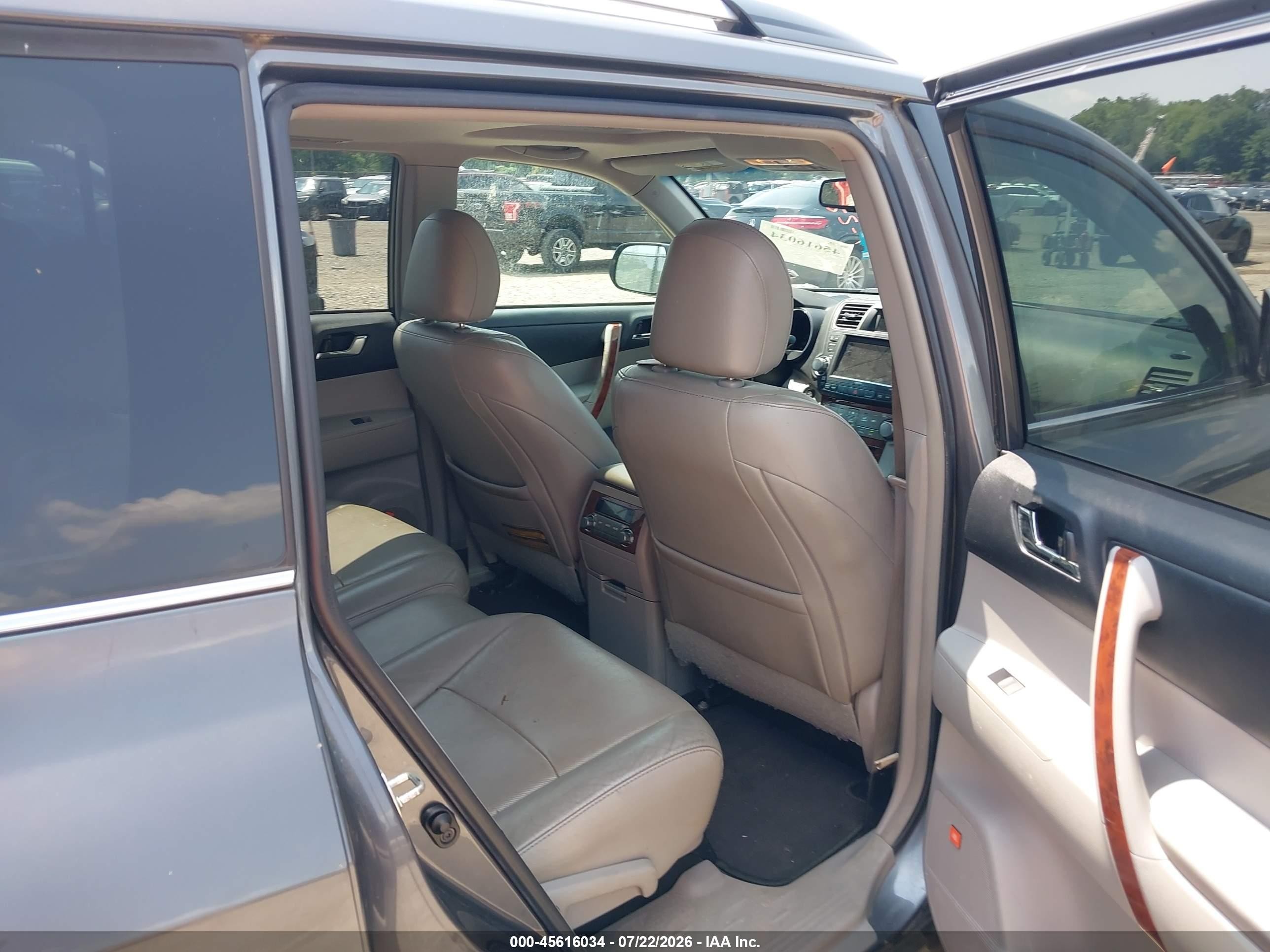 2011 Toyota Highlander Limited V6 Gray vin: 5TDYK3EH2BS047284