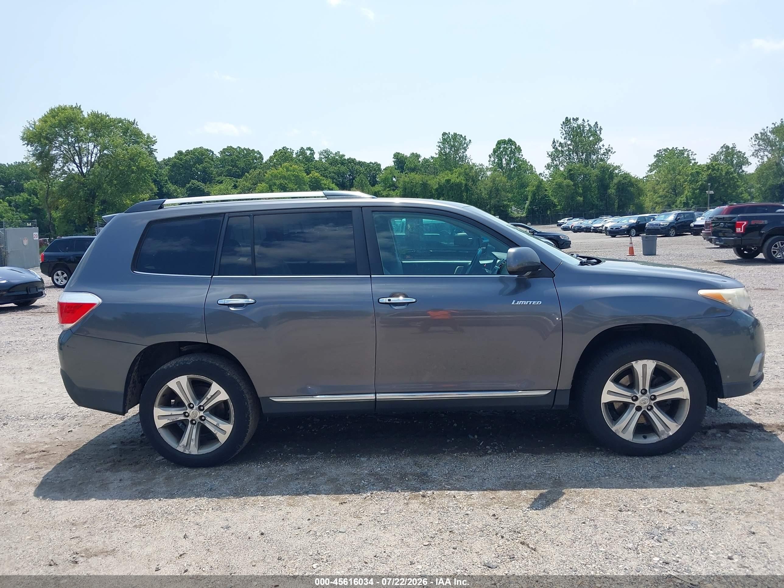 2011 Toyota Highlander Limited V6 Gray vin: 5TDYK3EH2BS047284