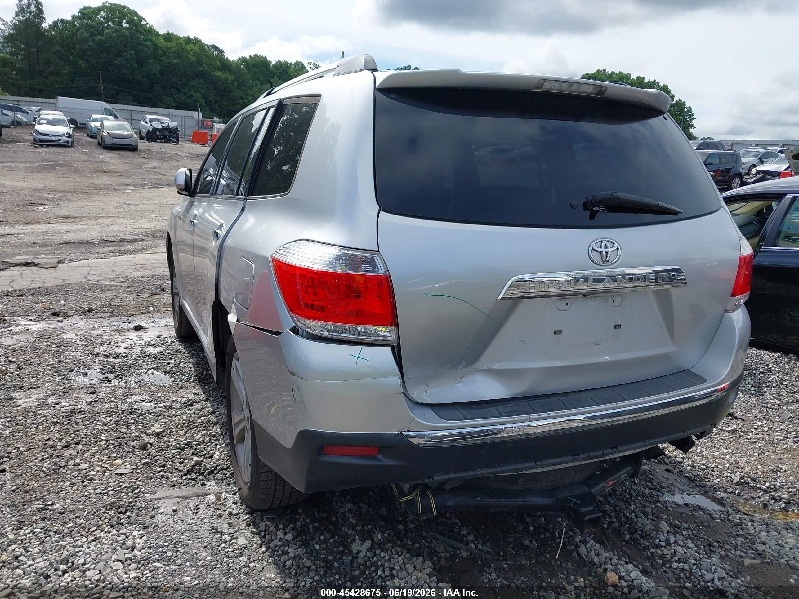 2013 Toyota Highlander Limited V6 Silver vin: 5TDYK3EH2DS110581