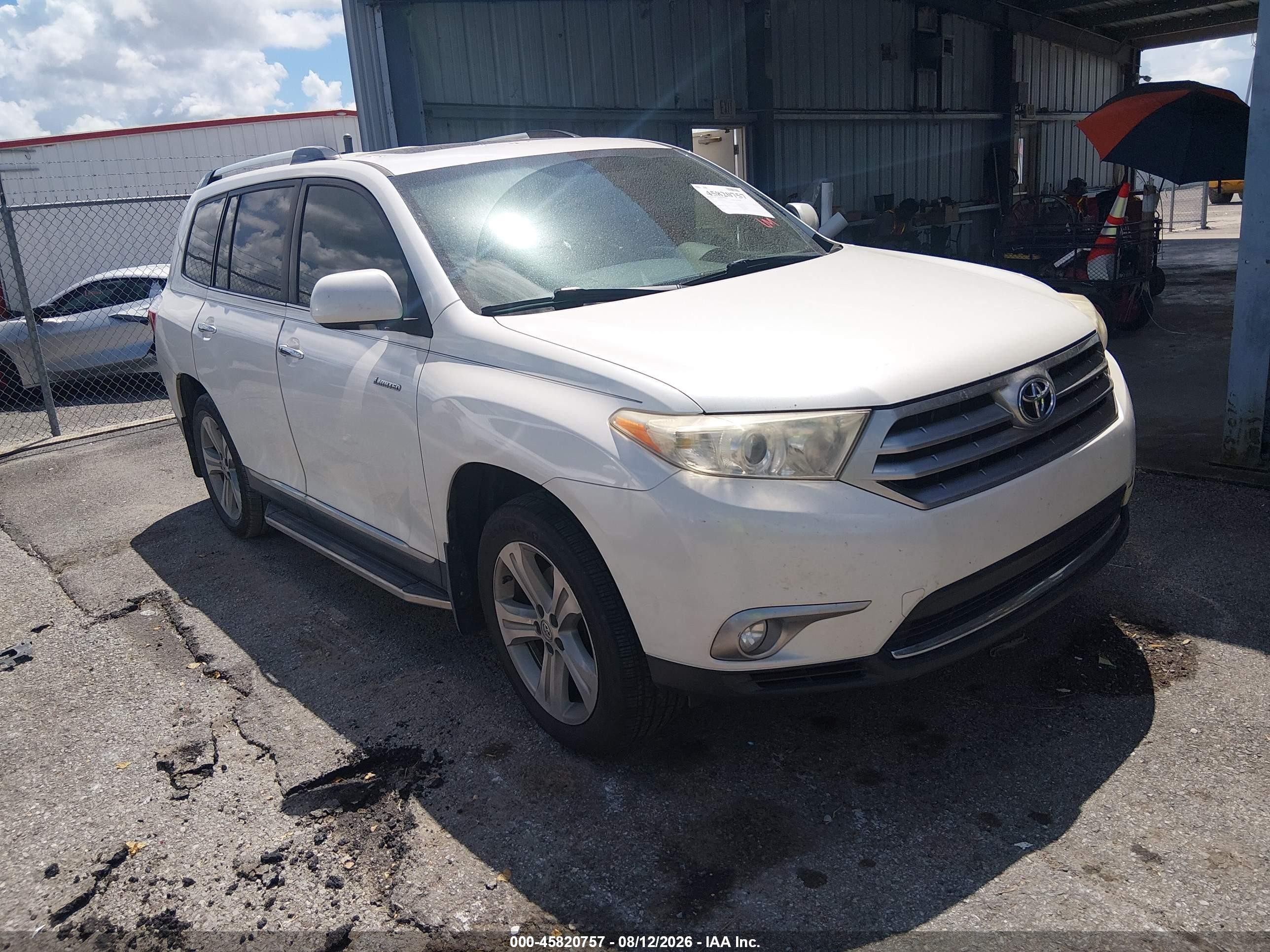2013 Toyota Highlander Limited V6 Cream vin: 5TDYK3EH2DS118292