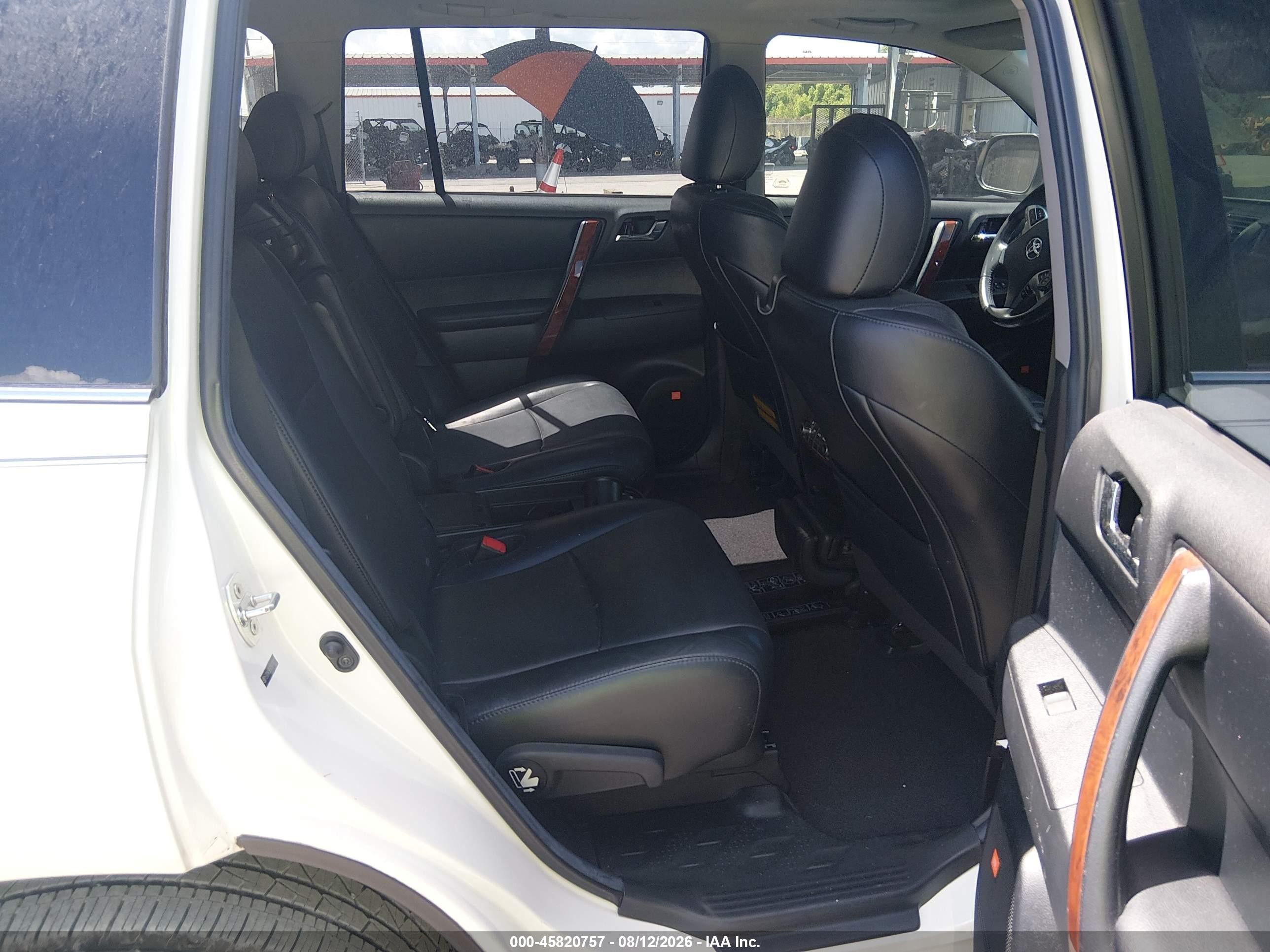 2013 Toyota Highlander Limited V6 Кремовый vin: 5TDYK3EH2DS118292