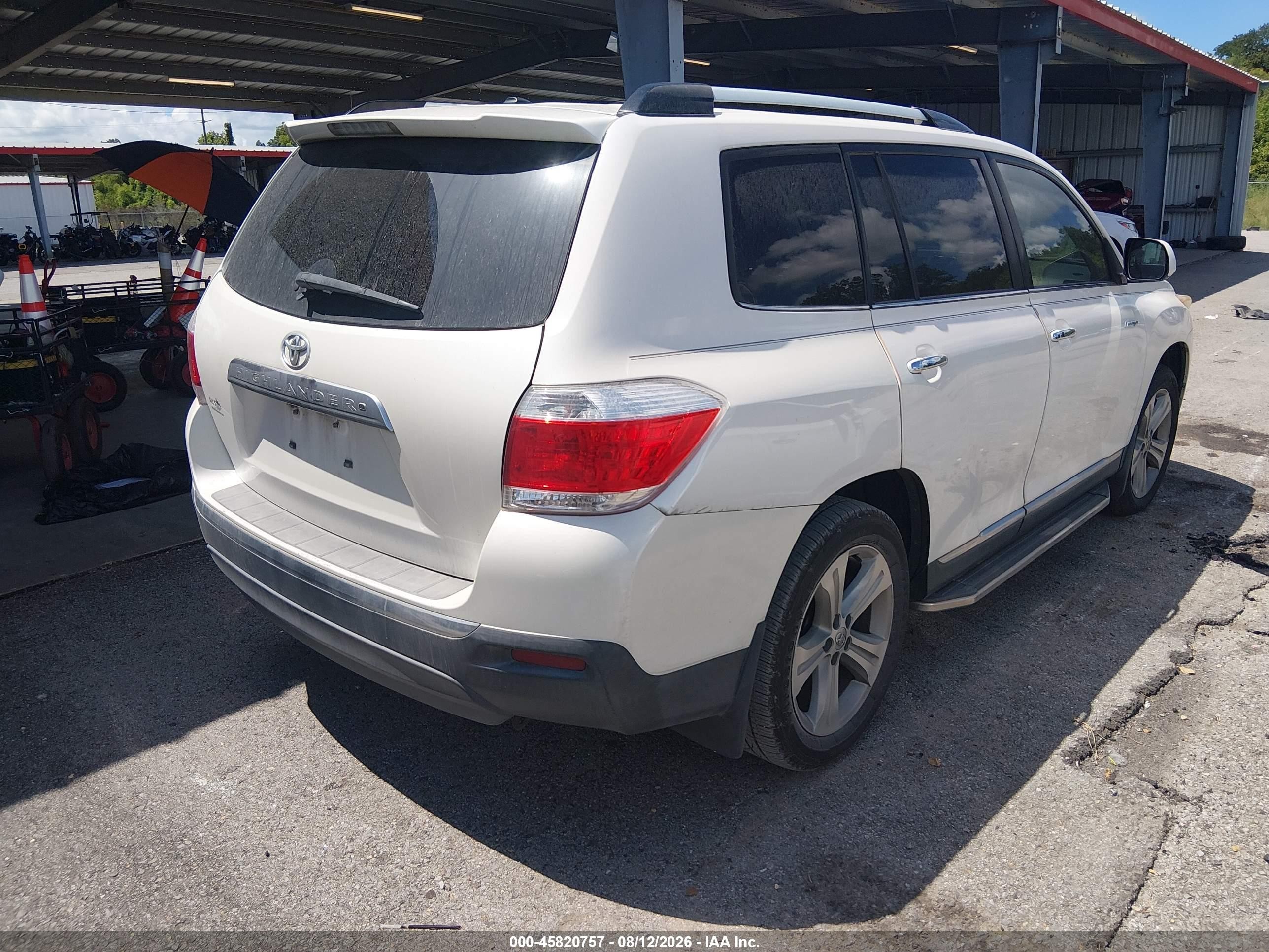 2013 Toyota Highlander Limited V6 Кремовый vin: 5TDYK3EH2DS118292