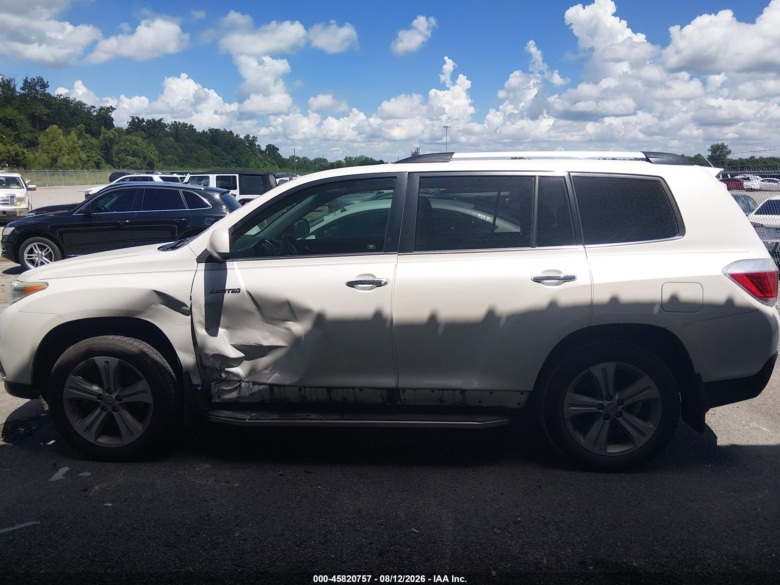 2013 Toyota Highlander Limited V6 Кремовый vin: 5TDYK3EH2DS118292