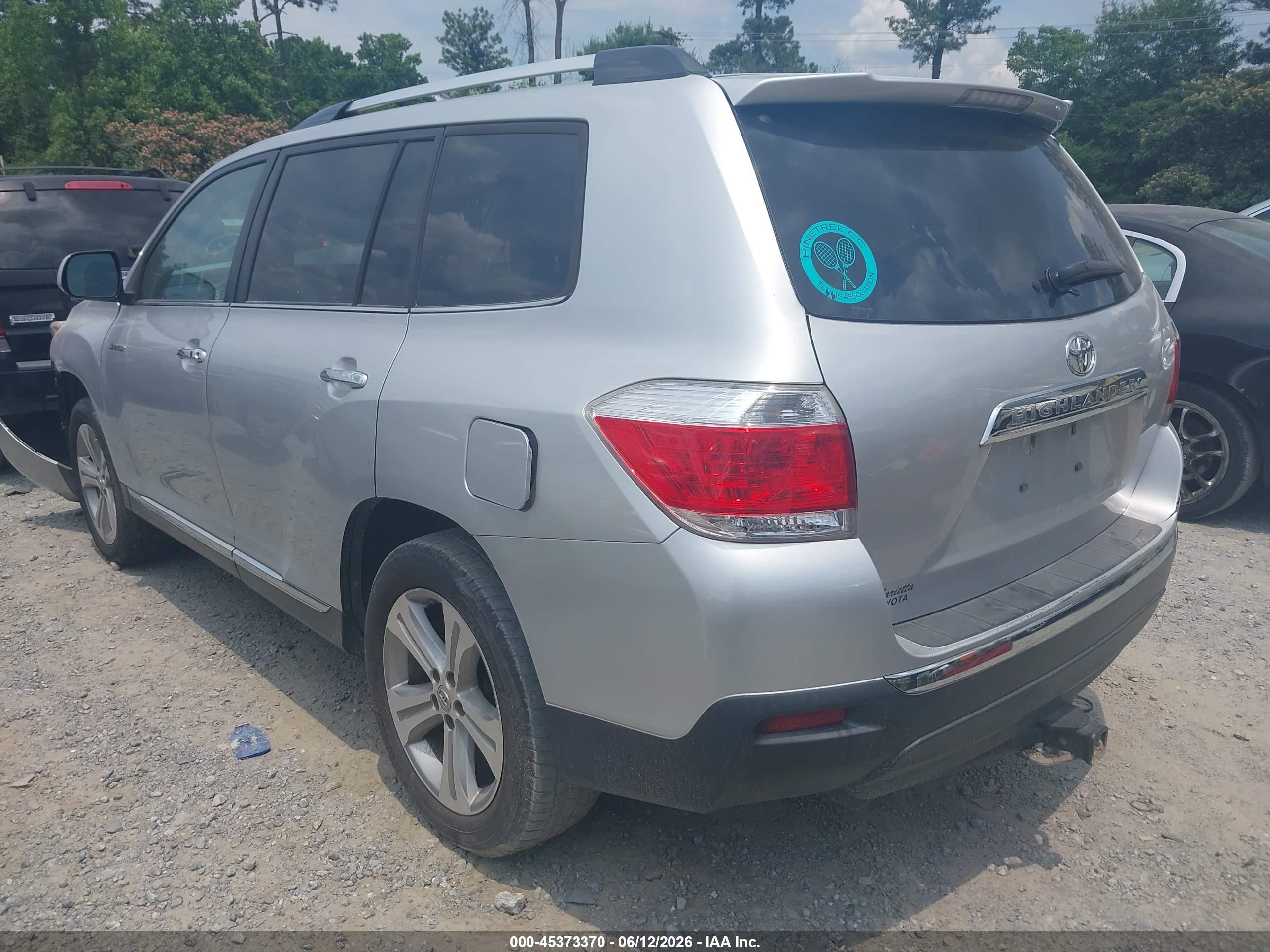 2013 Toyota Highlander Limited V6 Silver vin: 5TDYK3EH2DS139465