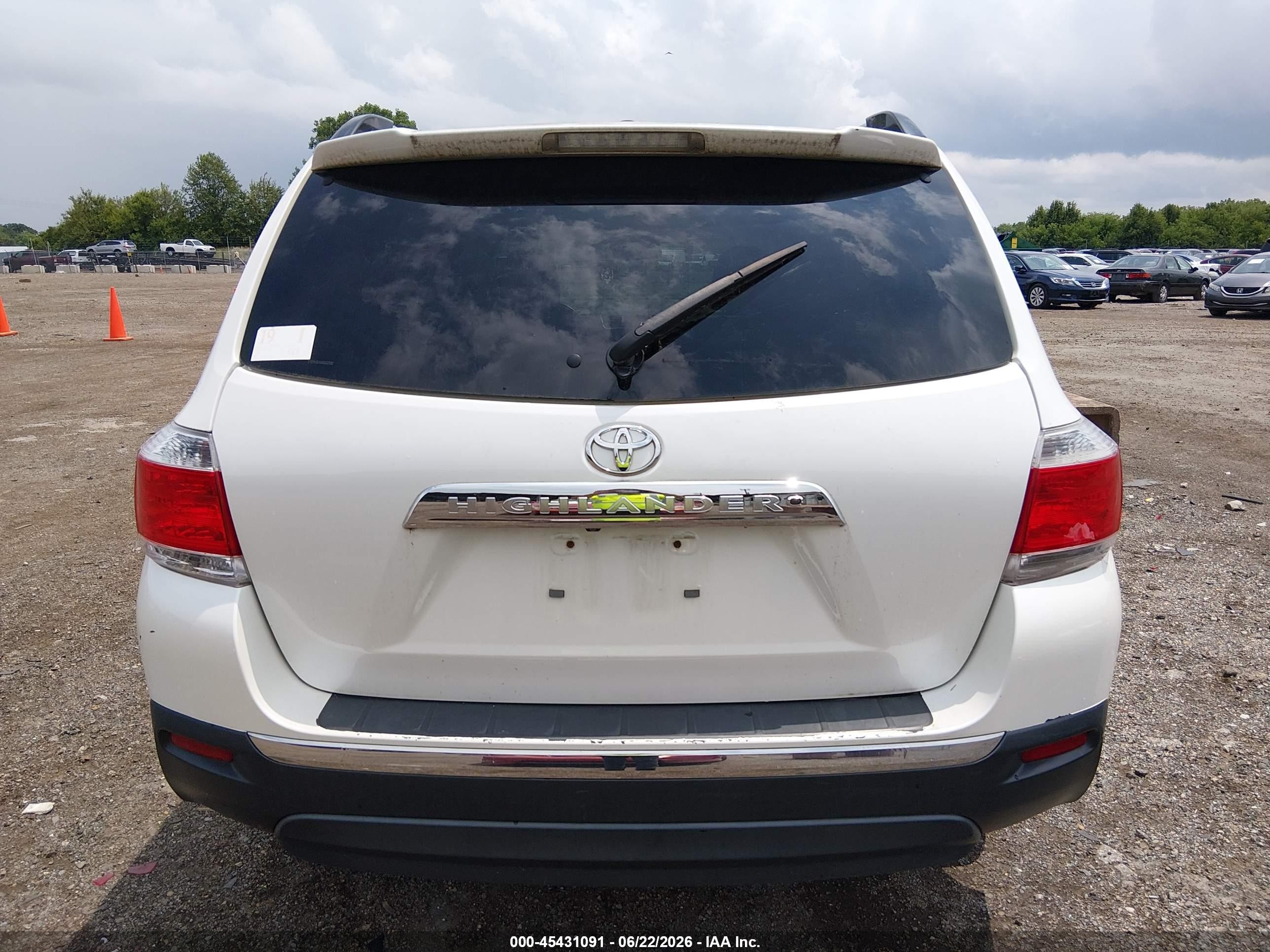 2011 Toyota Highlander Limited V6 White vin: 5TDYK3EH3BS033586