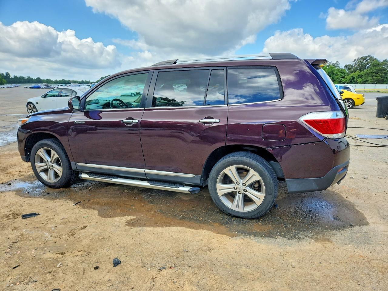 2011 Toyota Highlander Limited Burgundy vin: 5TDYK3EH3BS038433
